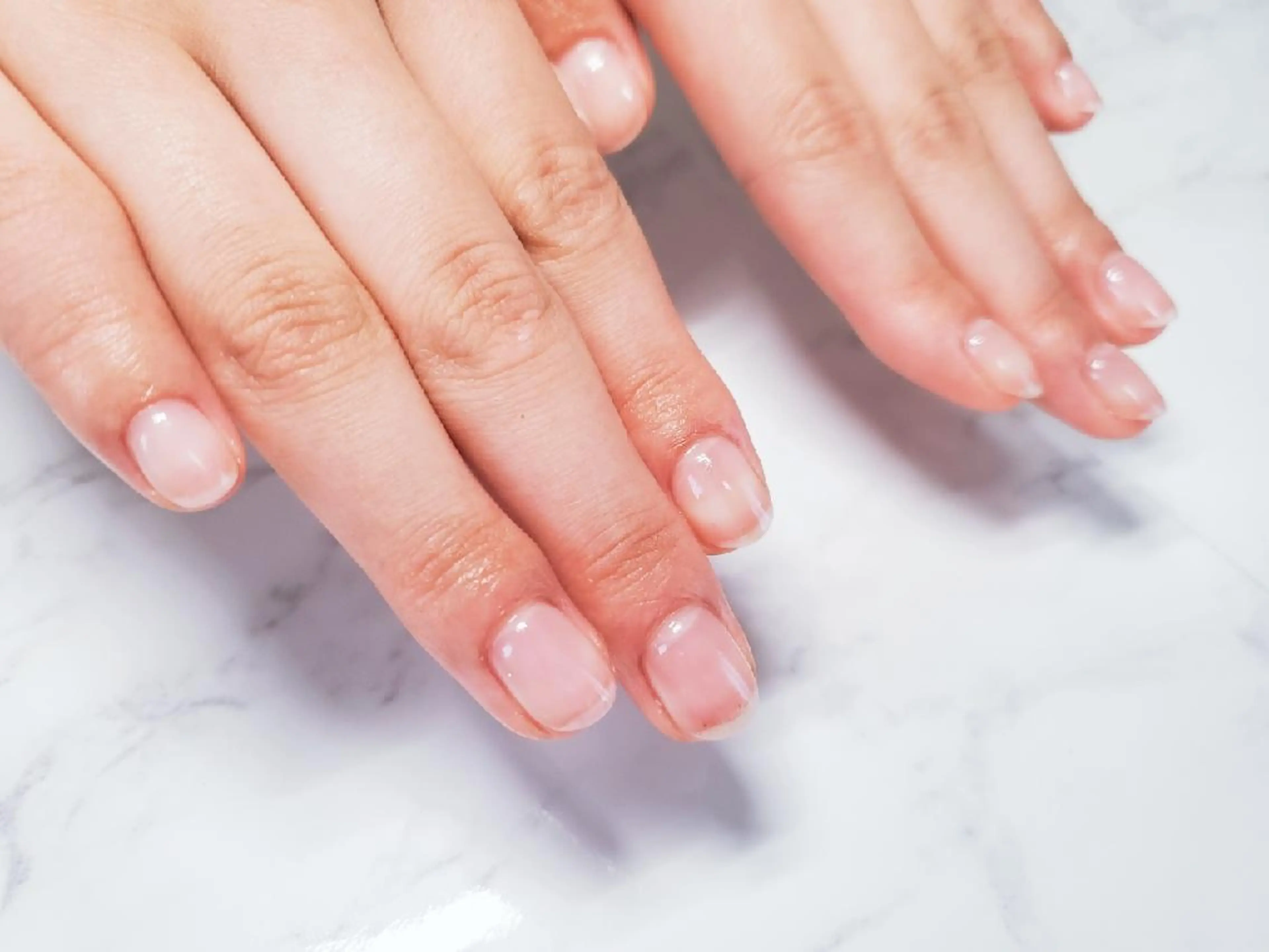 ネイル クリアネイル 佐藤 結衣のネイルデザイン