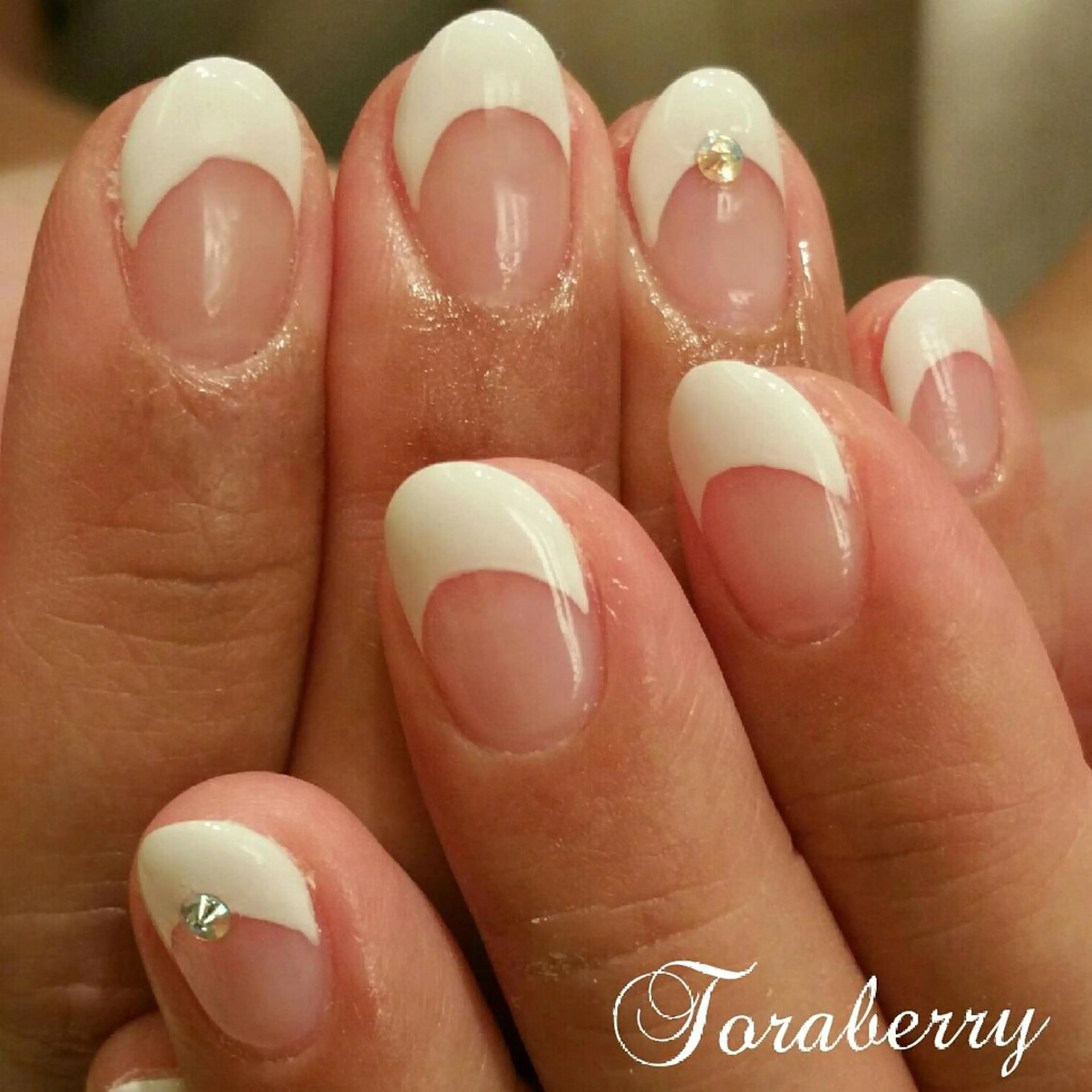 ネイル フレンチネイル ハンドネイル ネイリスト なつみのネイルデザイン