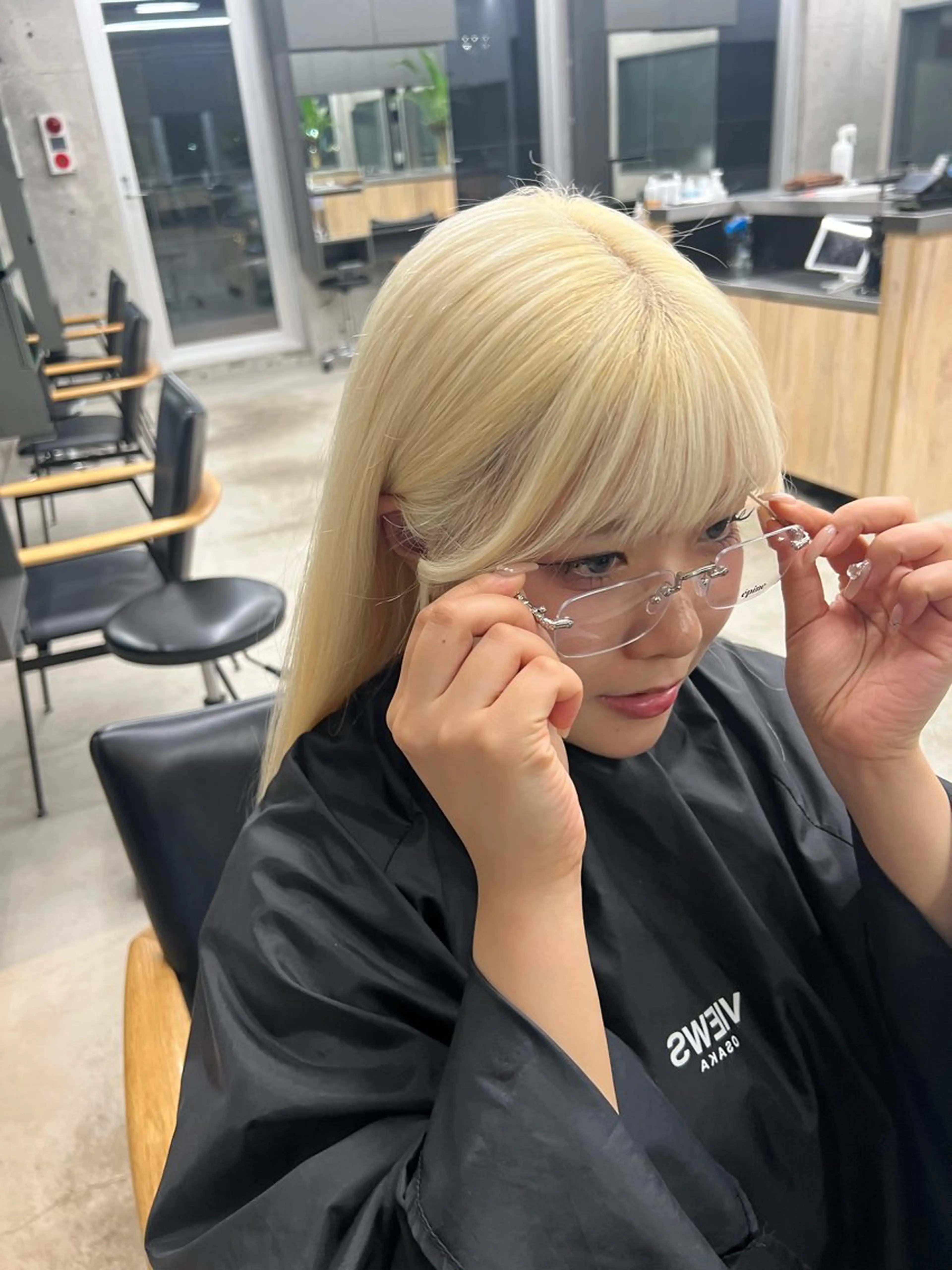 ロング カラー 抜きっぱなしブロンド ブロンド カット ヘアカラー トリートメント sakoda shunkiのヘアスタイル