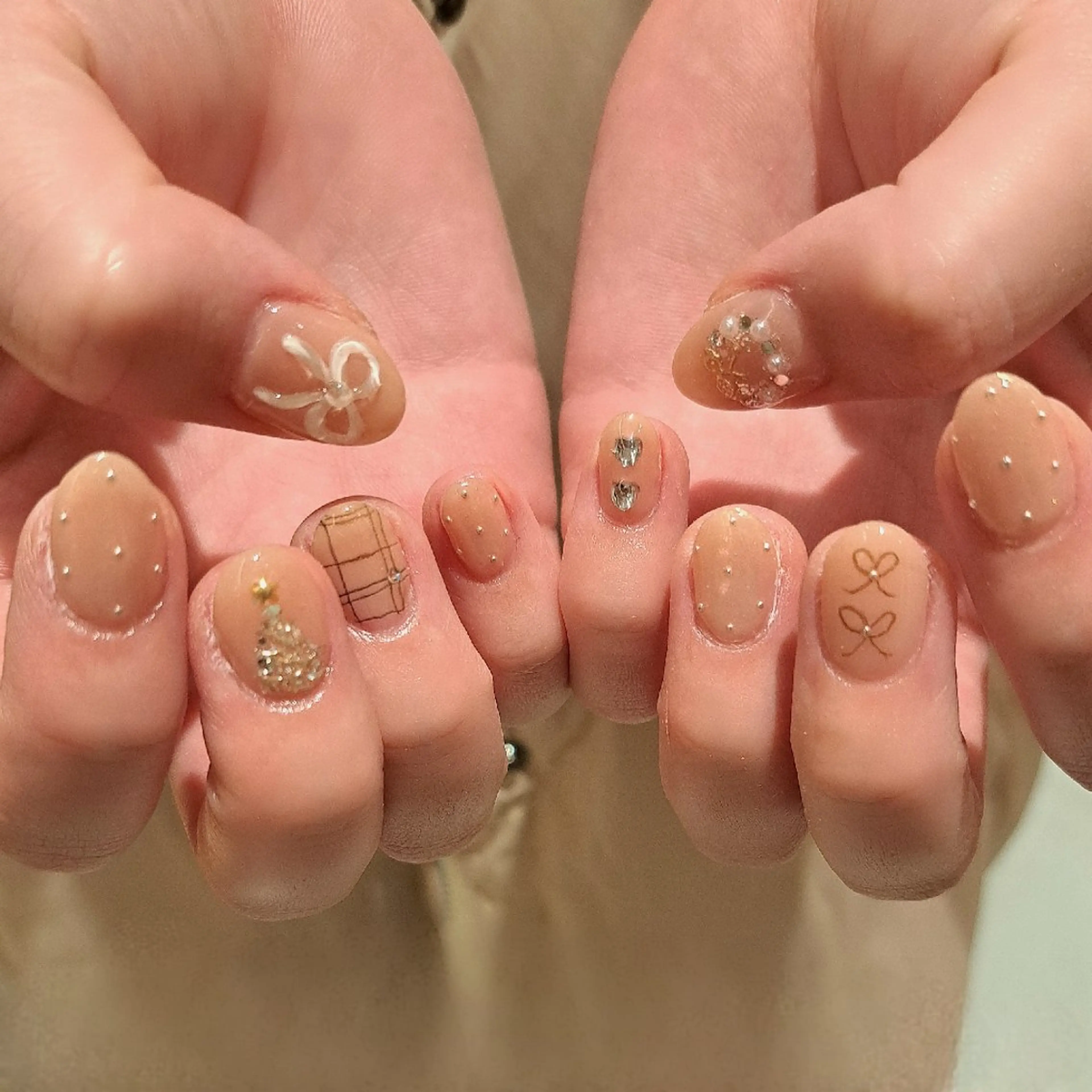 ネイル アートネイル 持ち込み リボン 冬ネイル クリスマス Nail mood /アートし放題のネイルデザイン