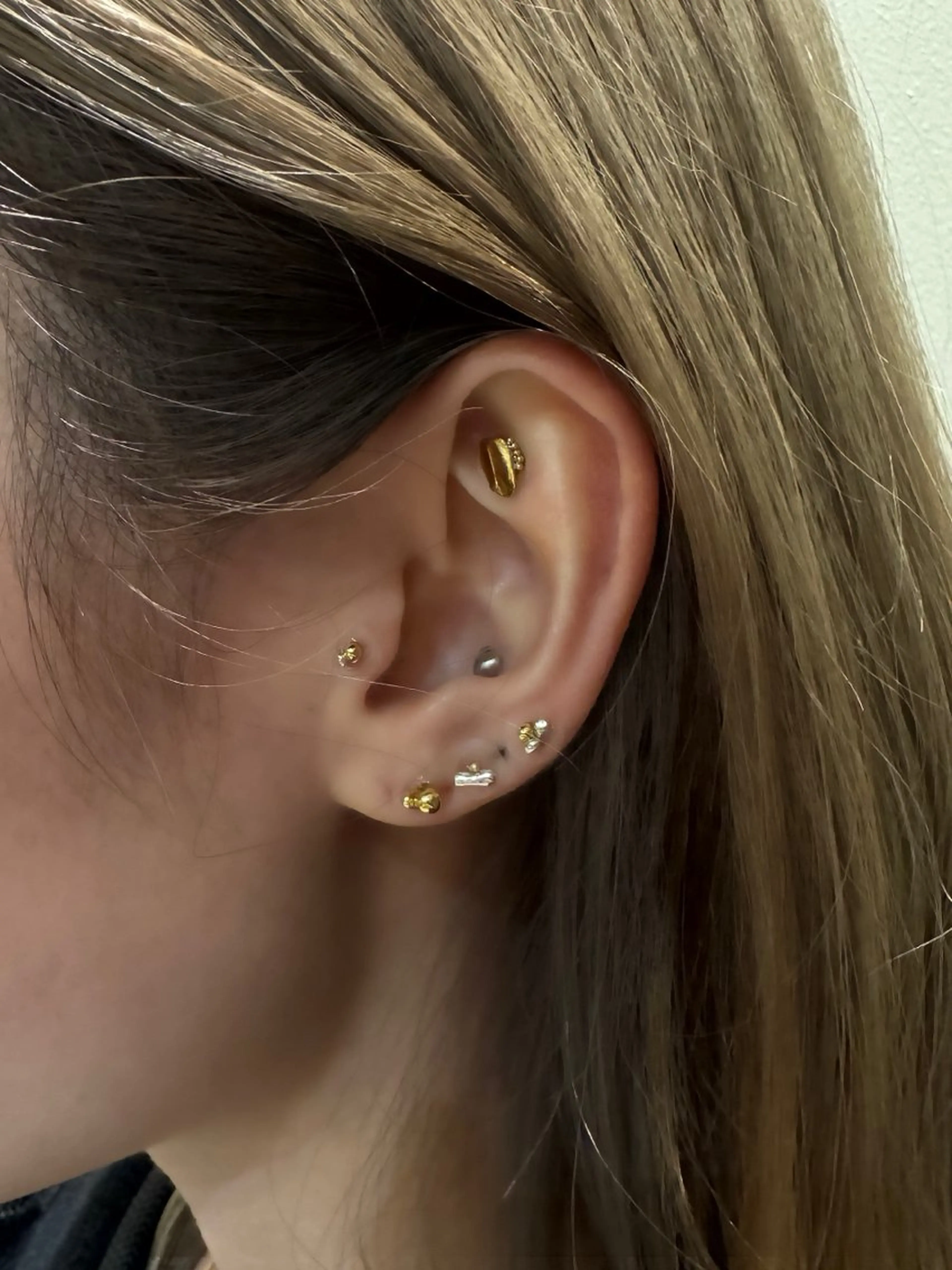 耳ツボジュエリー💎両耳10粒までの写真