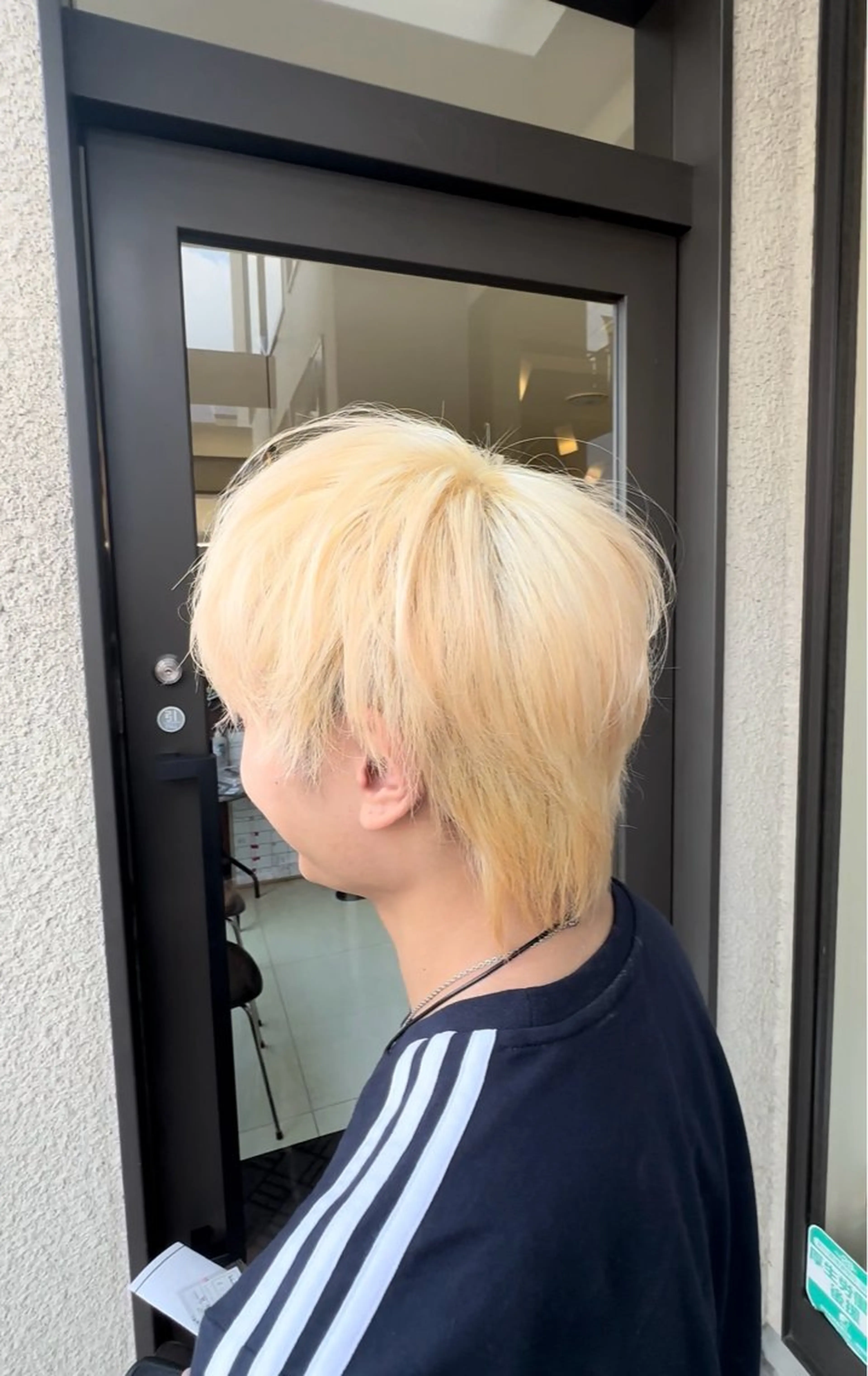 ショート カラー ヘアカラー hair&makeRIHGA所属・鈴木希優 /ハイトーンカラーのヘアスタイル