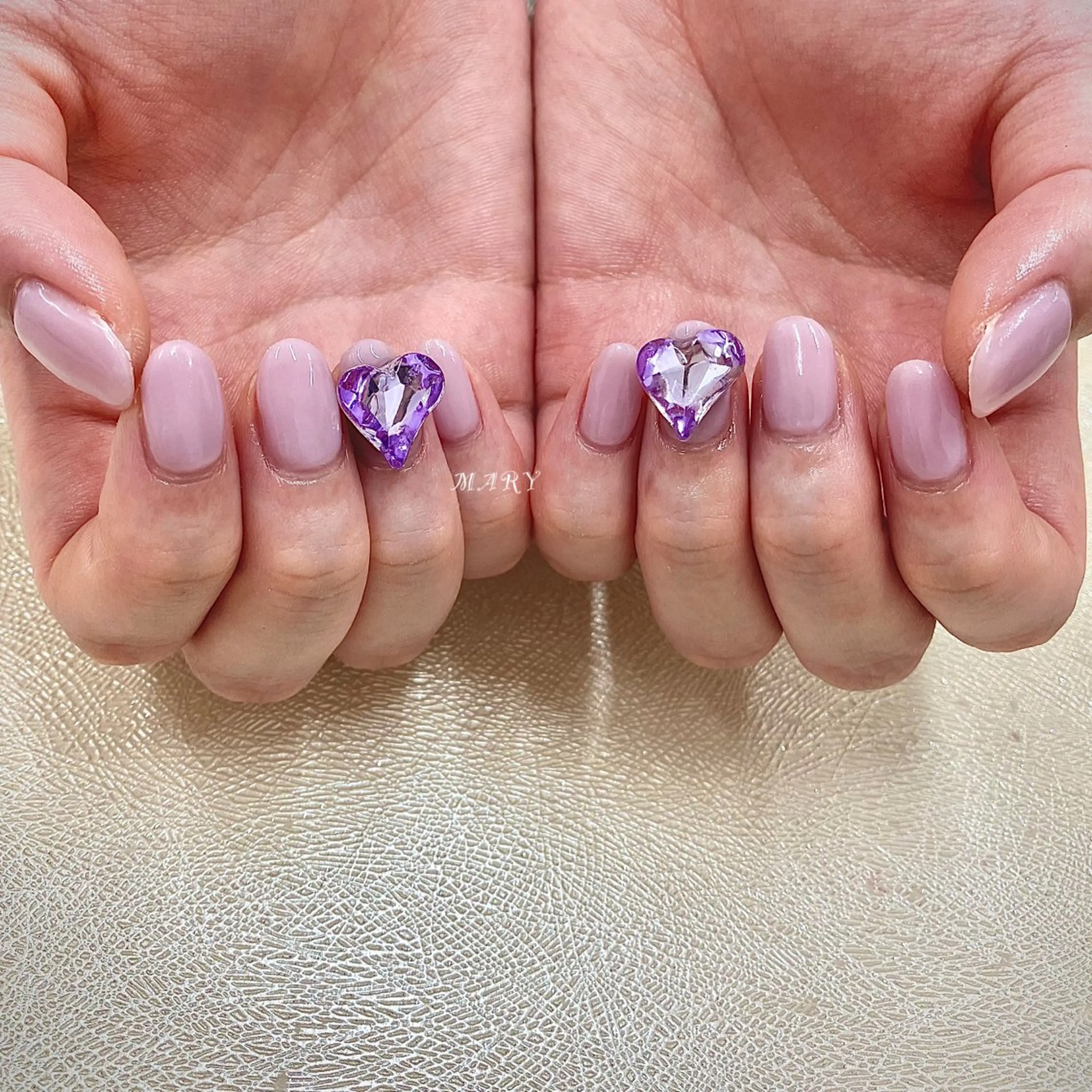 ネイル ハート ニュアンスネイル ワンカラーネイル ピンク パープル ハンドネイル Mary nail所属・Mary nail .narumiのネイルデザイン