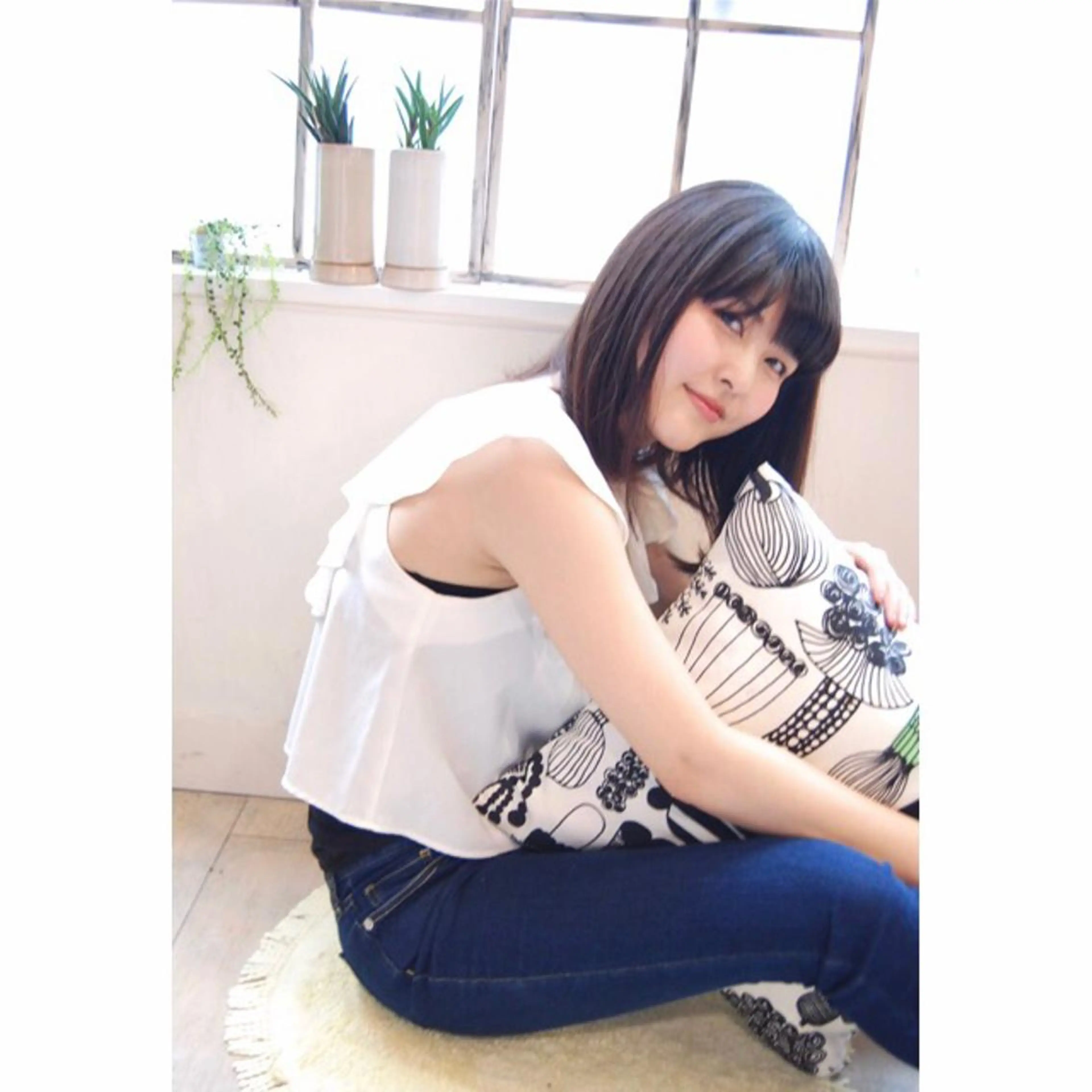 ミディアム パーマ 若林 美由希のヘアスタイル