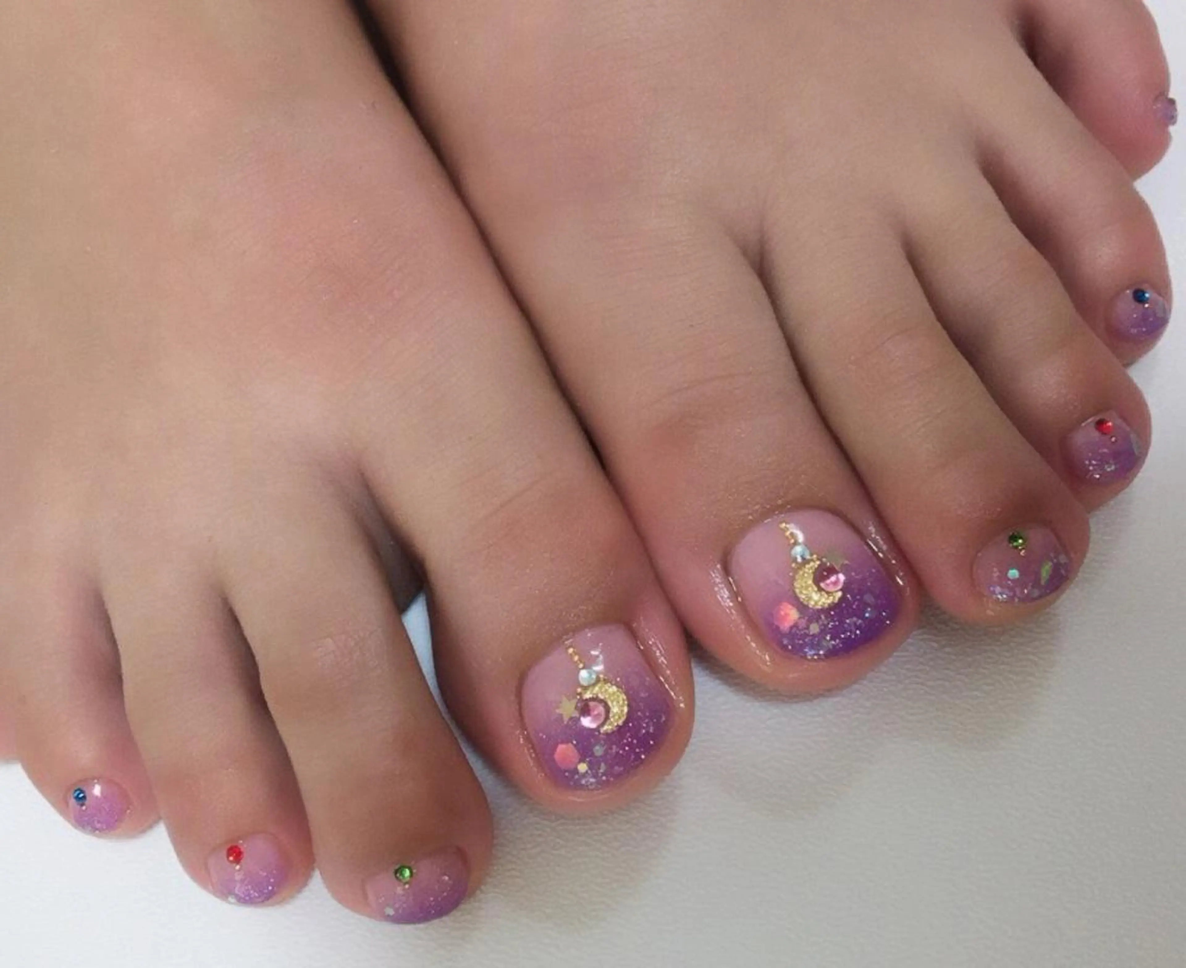 ネイル アートネイル ストーンネイル 浮きにくいフィルイン ｜上品シンプルネイルのネイルデザイン