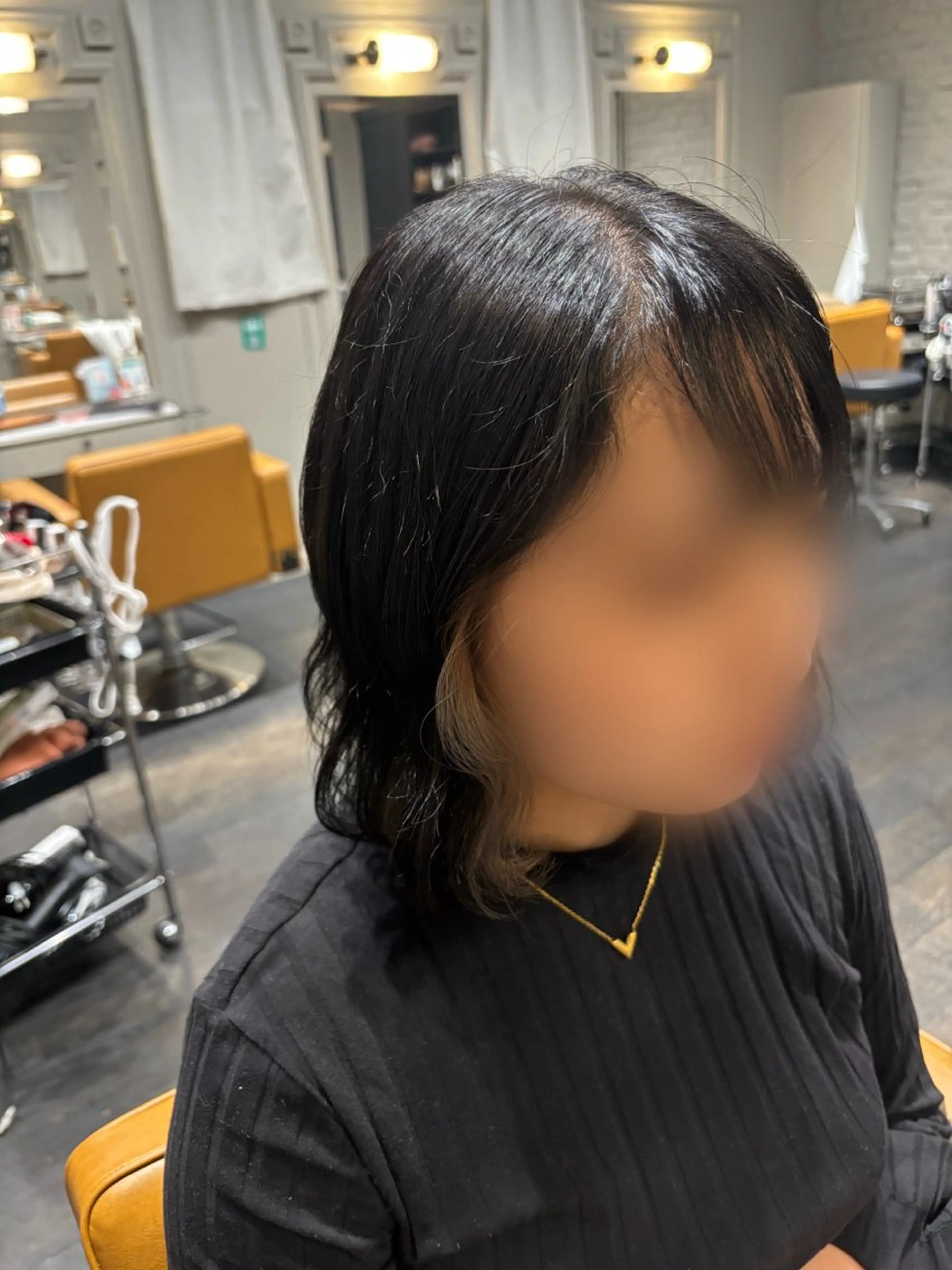 カラー 小西 莉央のヘアスタイル