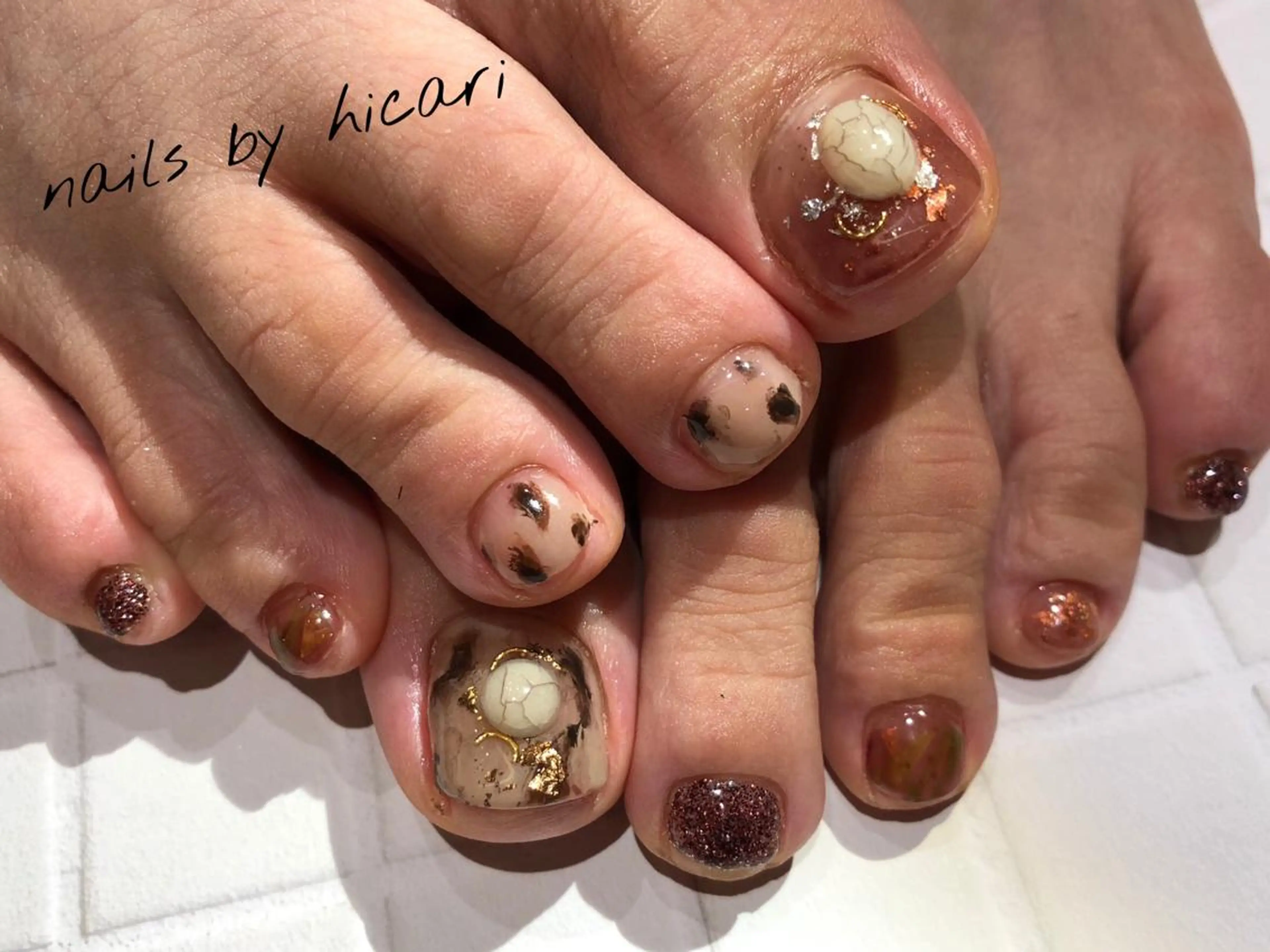 ショート カラー ネイル マツエク・マツパ ハンドネイル illum hicariのネイルデザイン