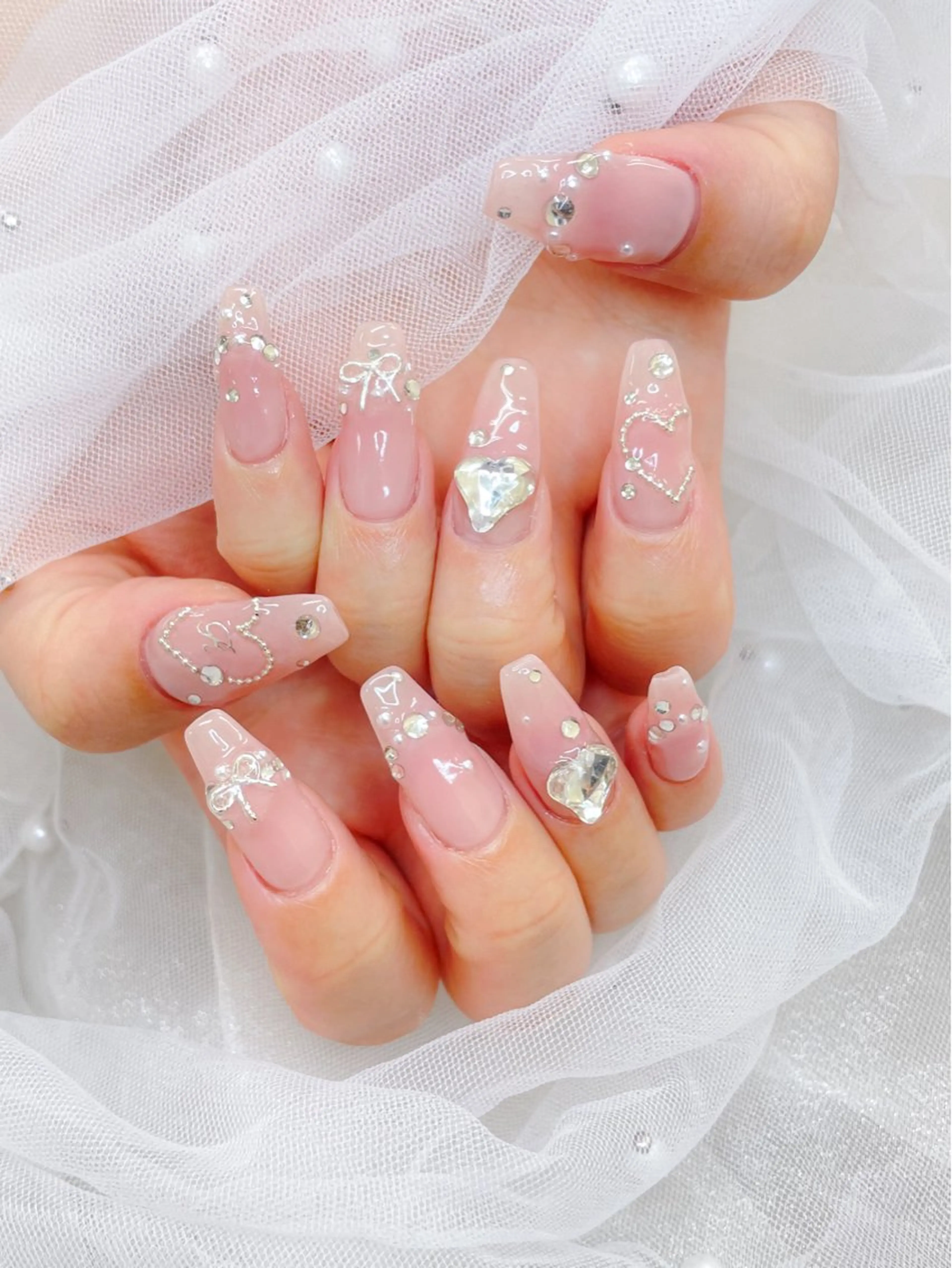 ネイル ハート リボン ハンドネイル 五十嵐 美智のネイルデザイン