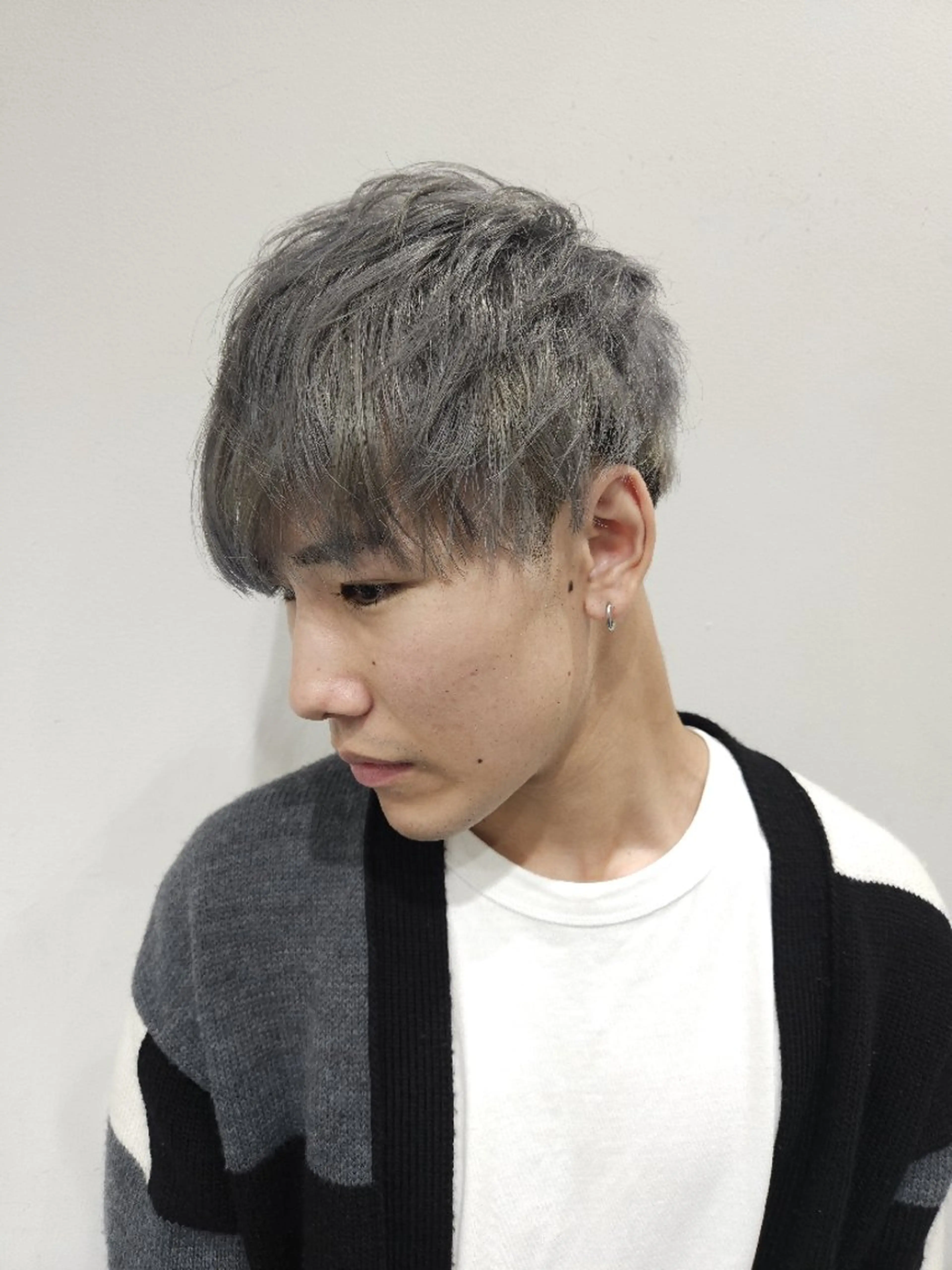 メンズ ショート メンズブリーチ ツーブロック 成瀬 弘光のヘアスタイル