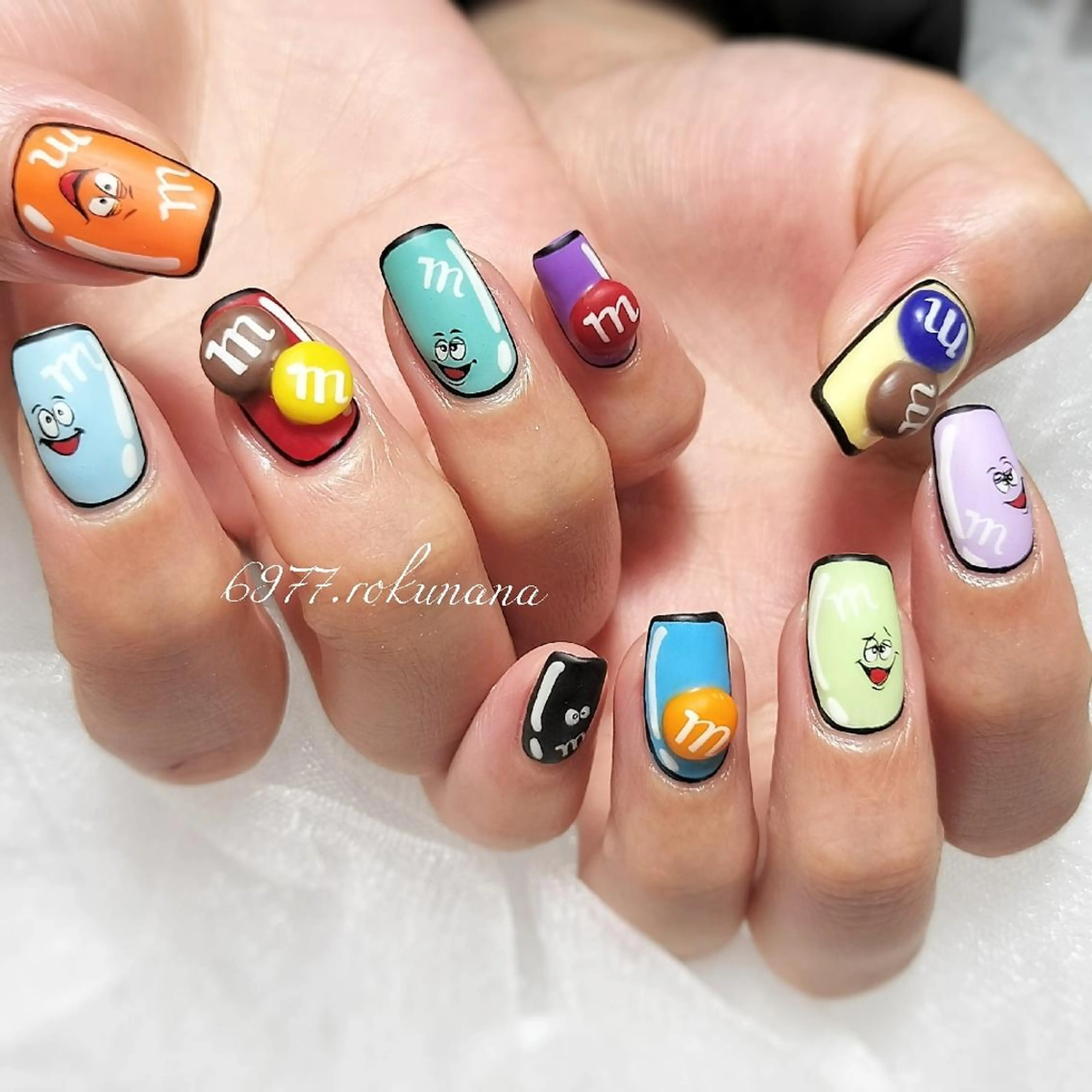 ネイル rokunana 佐野のネイルデザイン