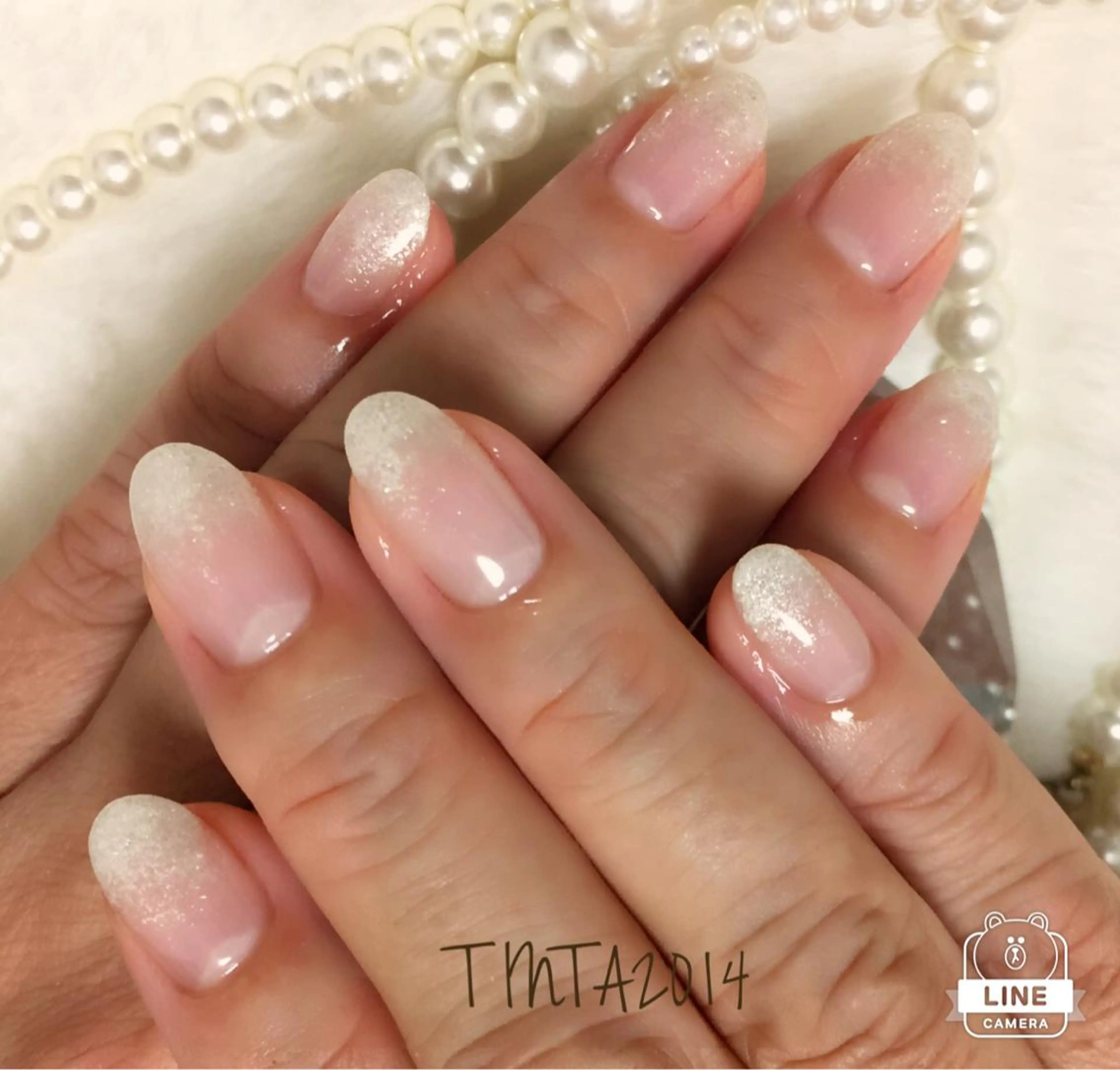 ネイル グラデーション ラメ(グリッター) ラメグラデーション ホワイト ネイルサロン ティンタ所属・馬場 典子のネイルデザイン