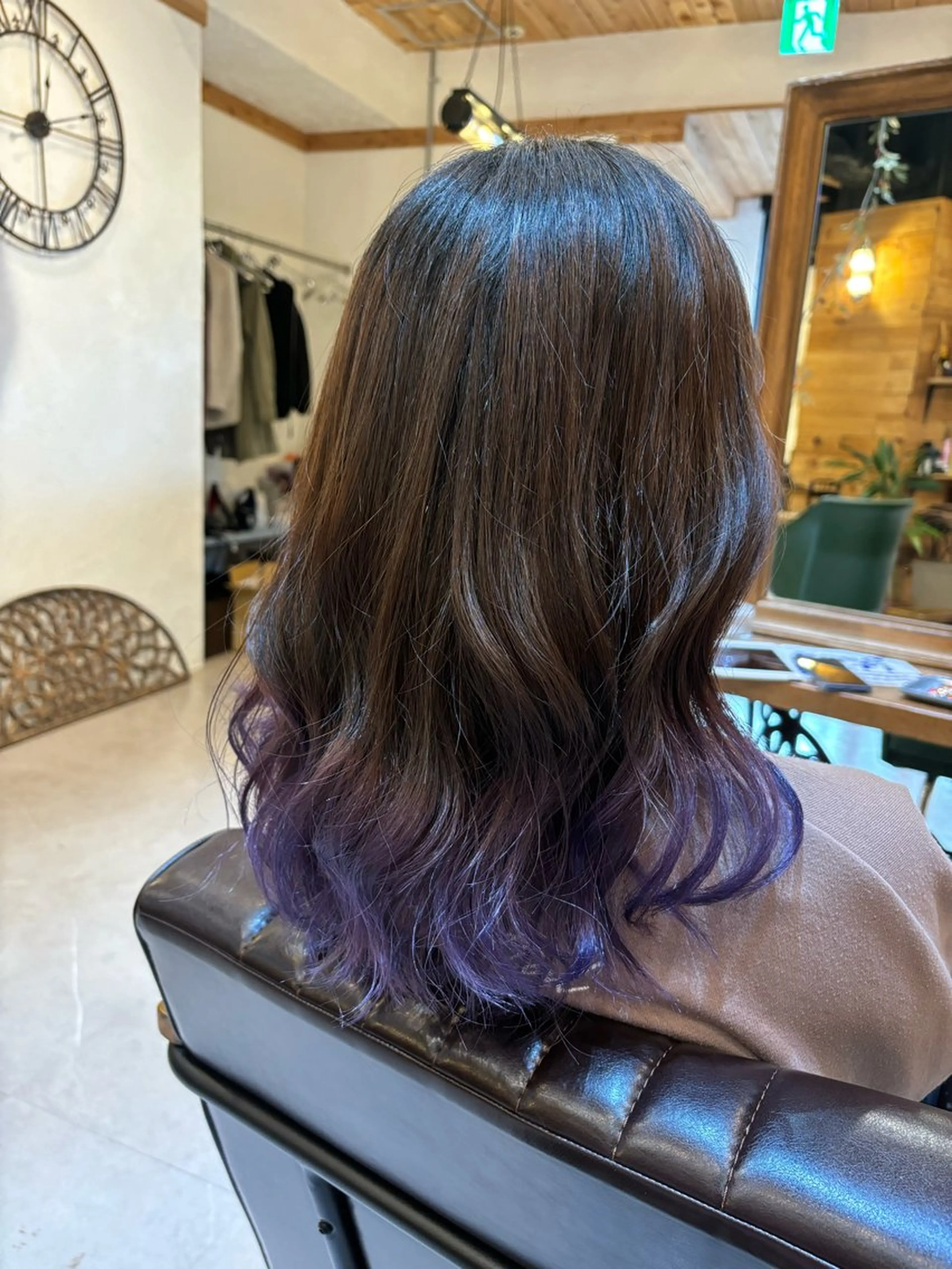 セミロング カラー 宮本 玲那のヘアスタイル