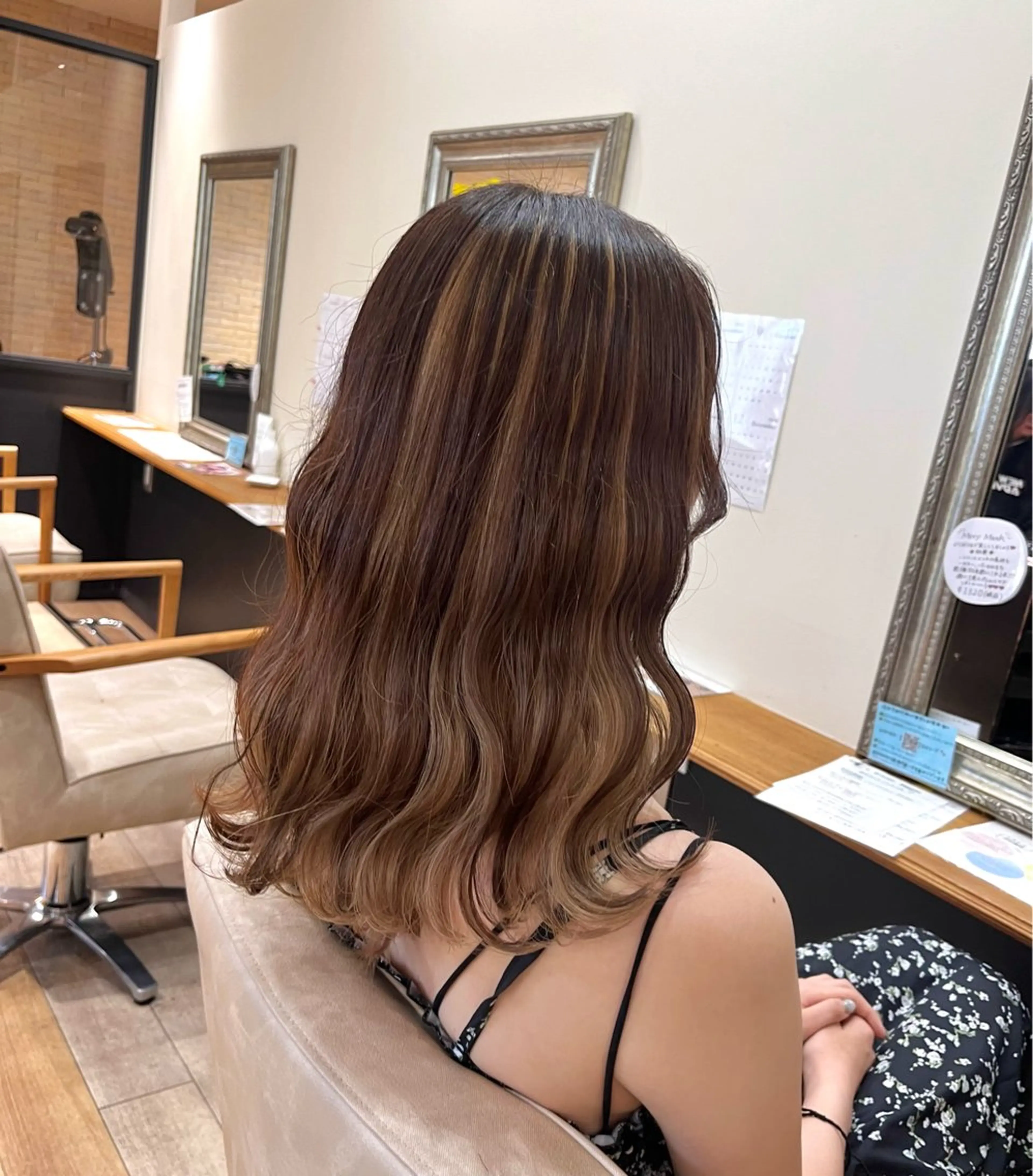 ミディアム みゆ/ カラーリスト🎀のヘアスタイル