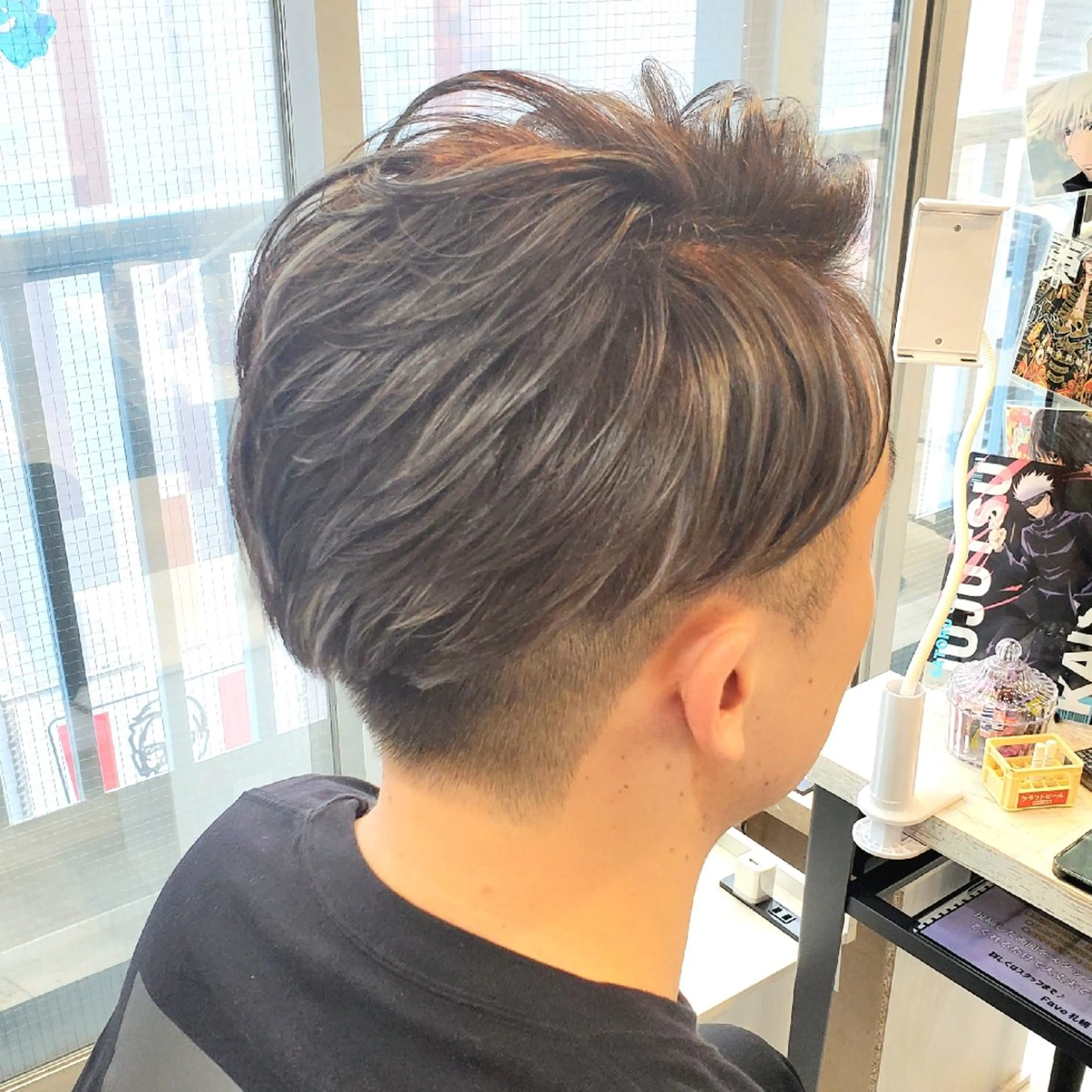 メンズ カラー メンズハイライト デザインカラー ハイライトカラー カット ヘアカラー 派手髪/ハイトーン/ エクステ✨ユウキのヘアスタイル