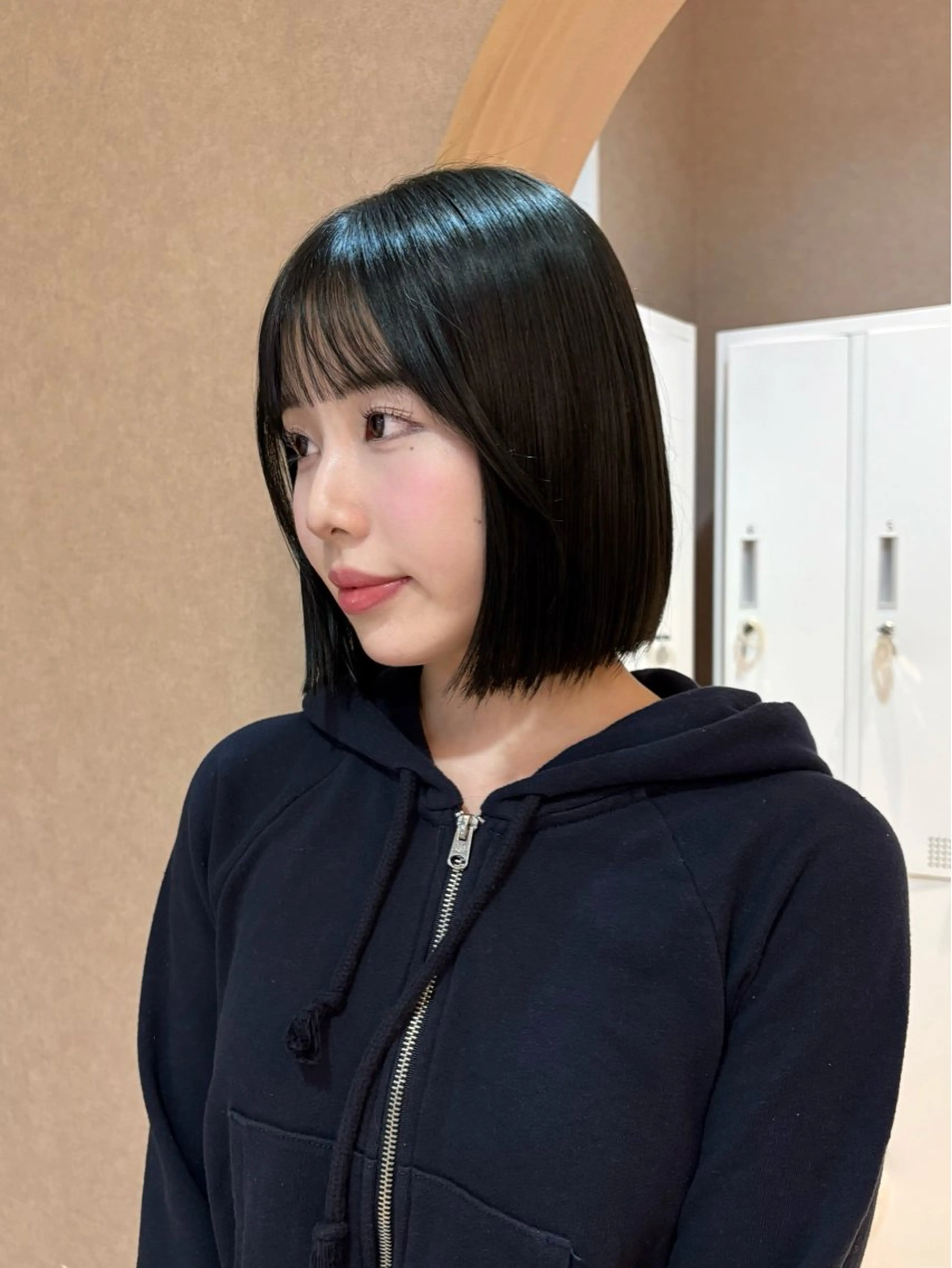 ショート カット ヘアカラー トリートメント 似合わせ/ベージュ /レイヤー/りほ🤍のヘアスタイル