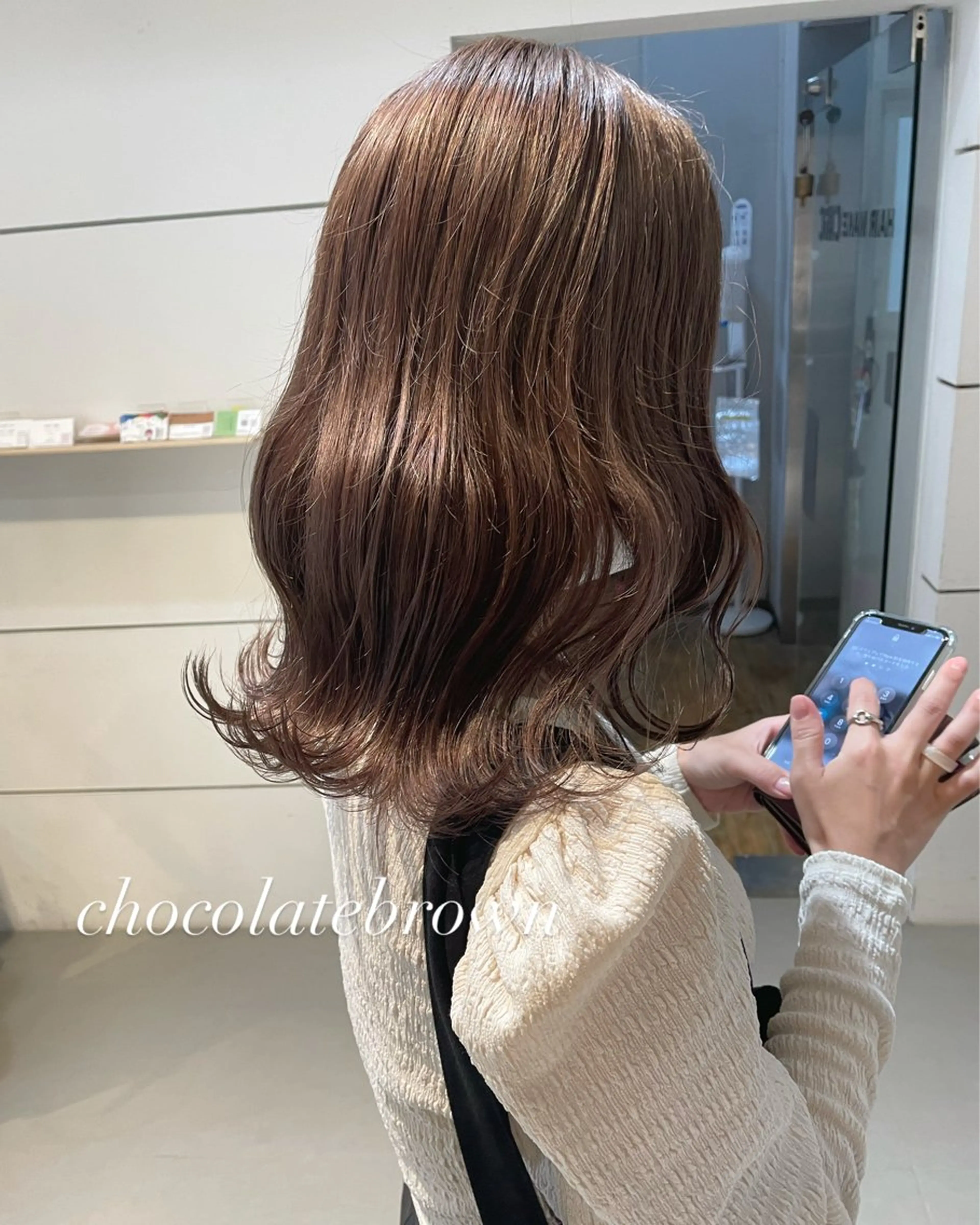 セミロング チョコレートブラウン ヘアカラー chic  有山 美瑠のヘアスタイル