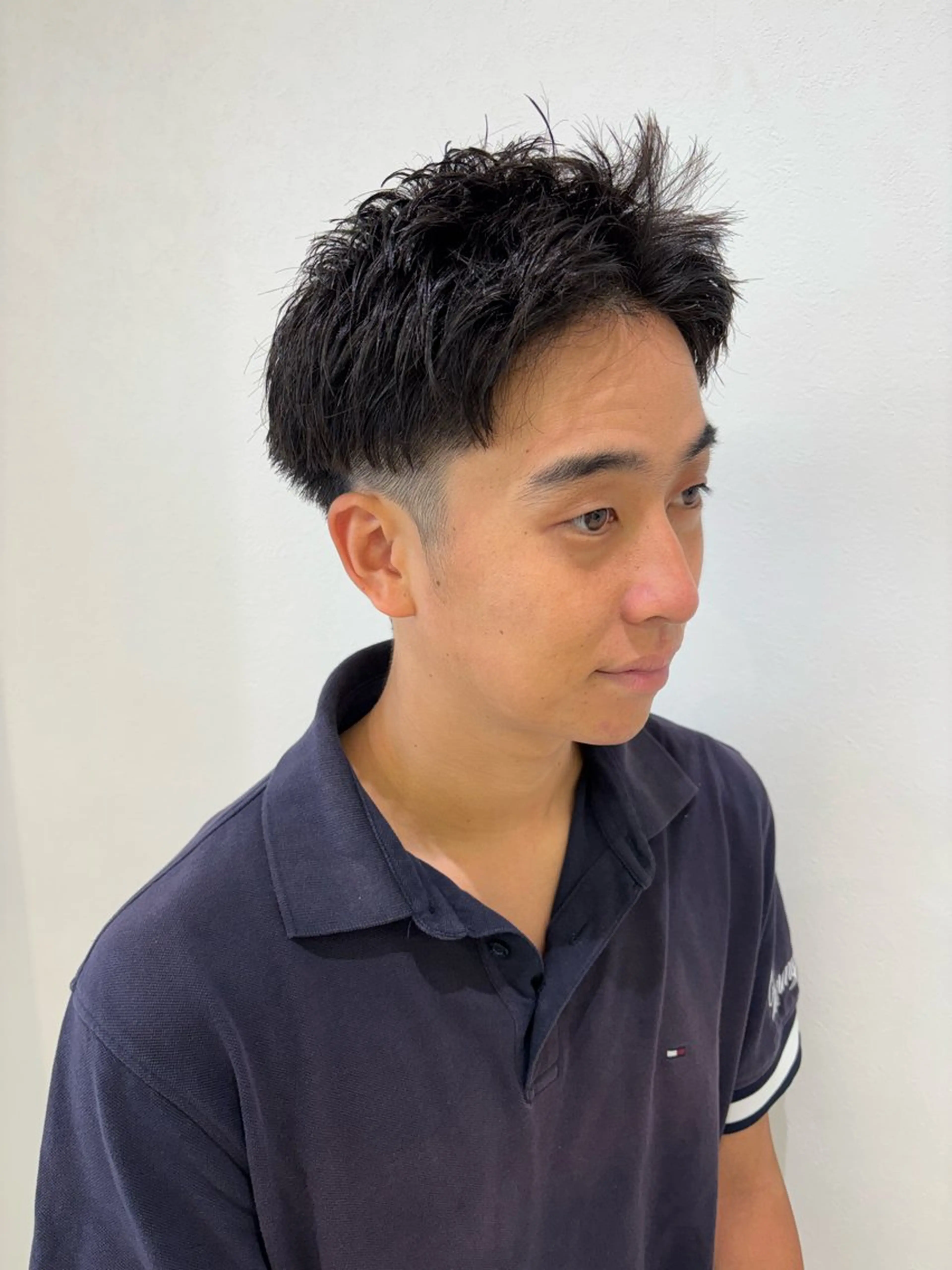 メンズ ビジネス フェードカット マッシュ スキンフェード スパイキーショート カット メンズパーマ/ スパイキー/フェードのヘアスタイル