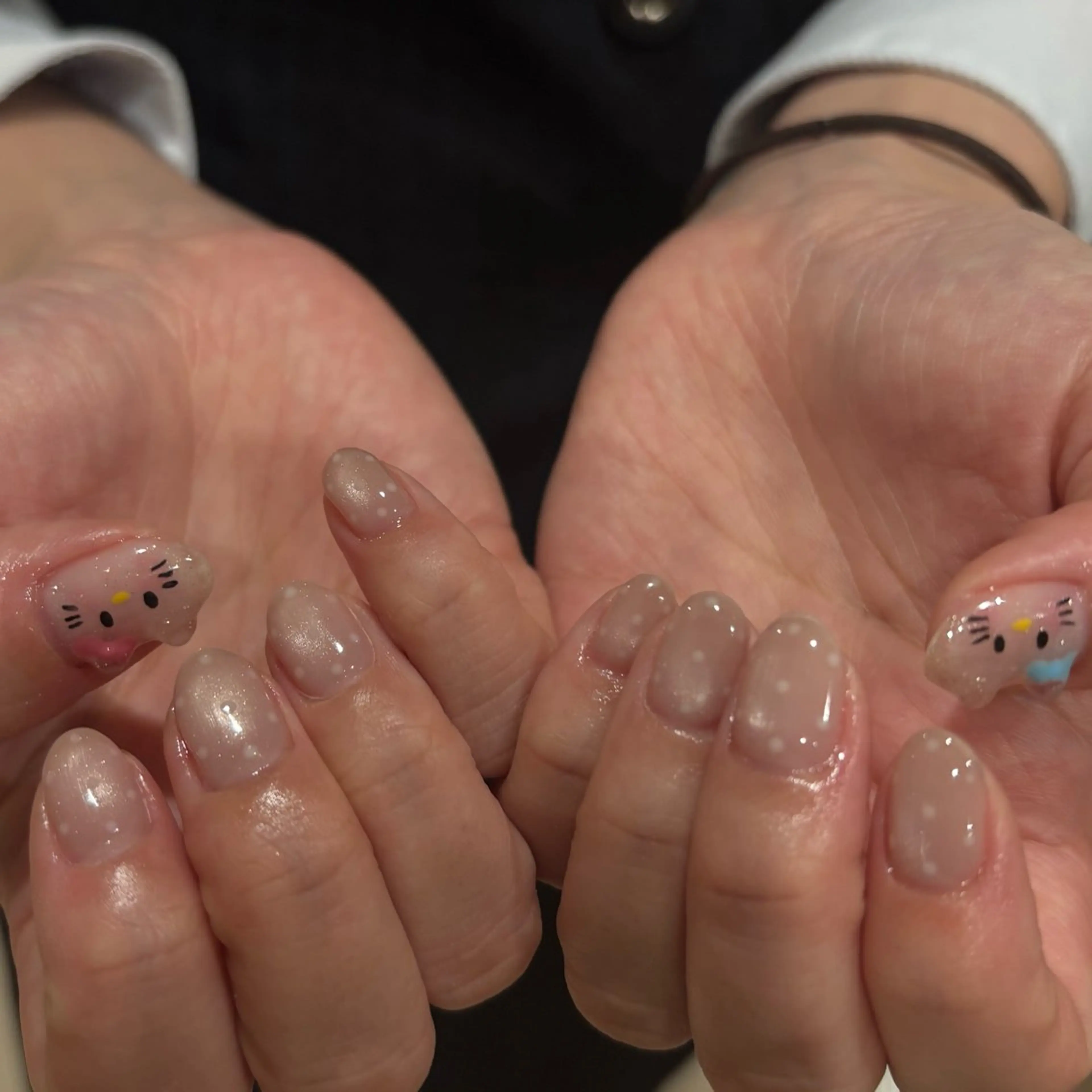 ネイル ドット マグネットネイル シンプルネイル ハンドネイル mute.所属・mute. kiraのネイルデザイン