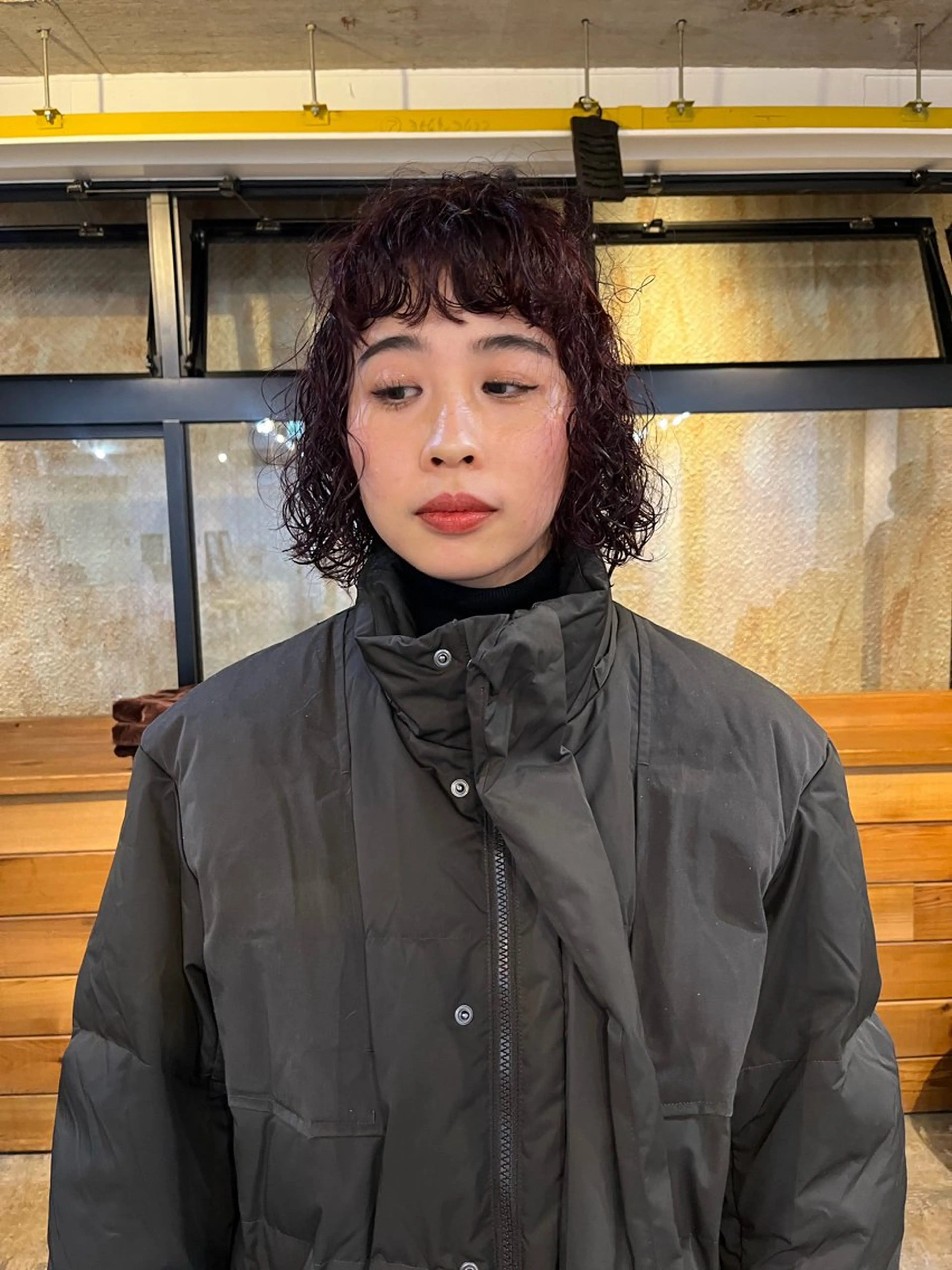 ショート パーマ ボブ オン眉 カット パーマ ボブパーマ/パーマ ウルフパーマのヘアスタイル