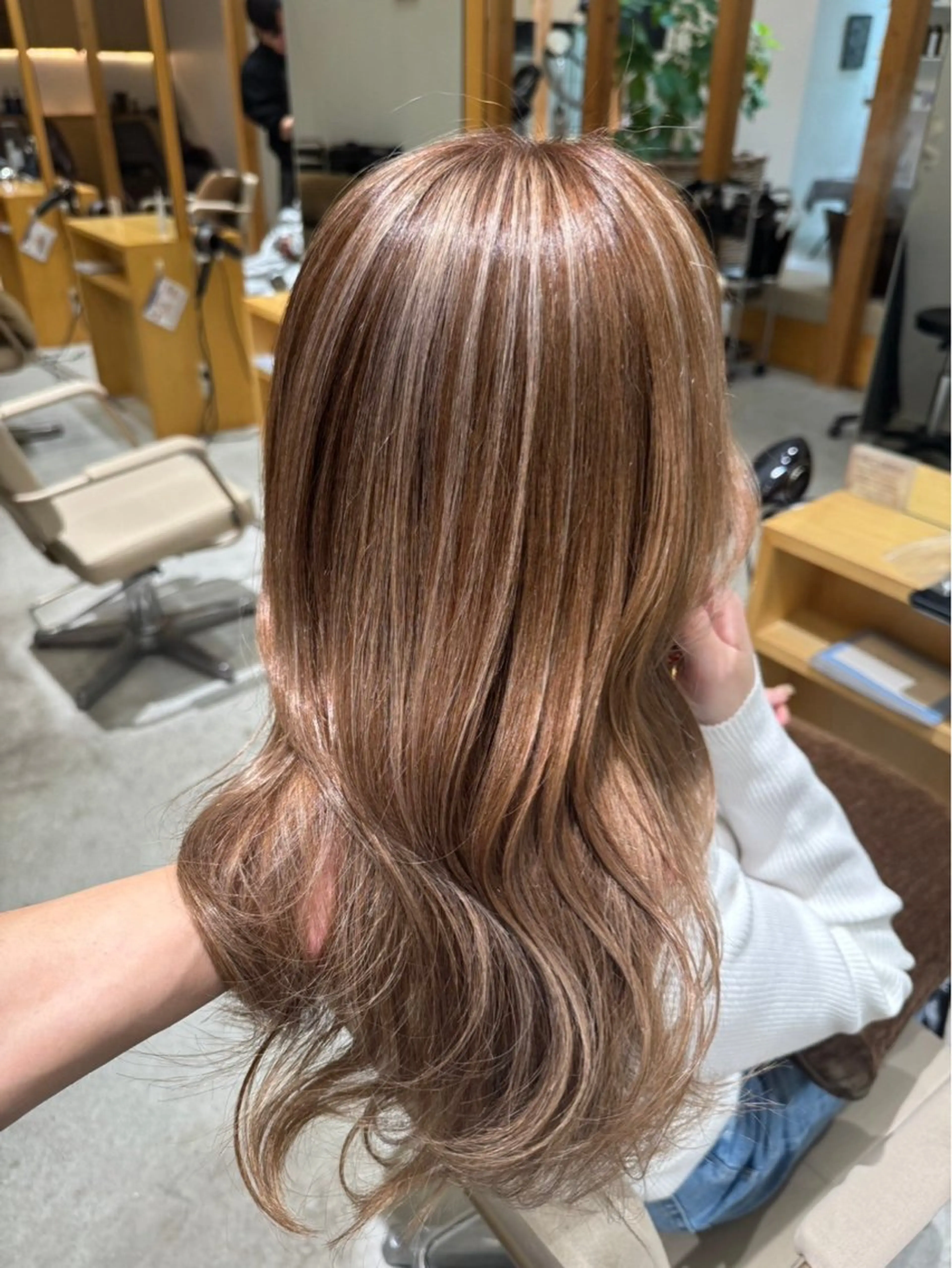 ロング カラー ヘアアレンジ ベージュカラー 透明感カラー ハイライトカラー ハイライト 森山 遥葵のヘアスタイル