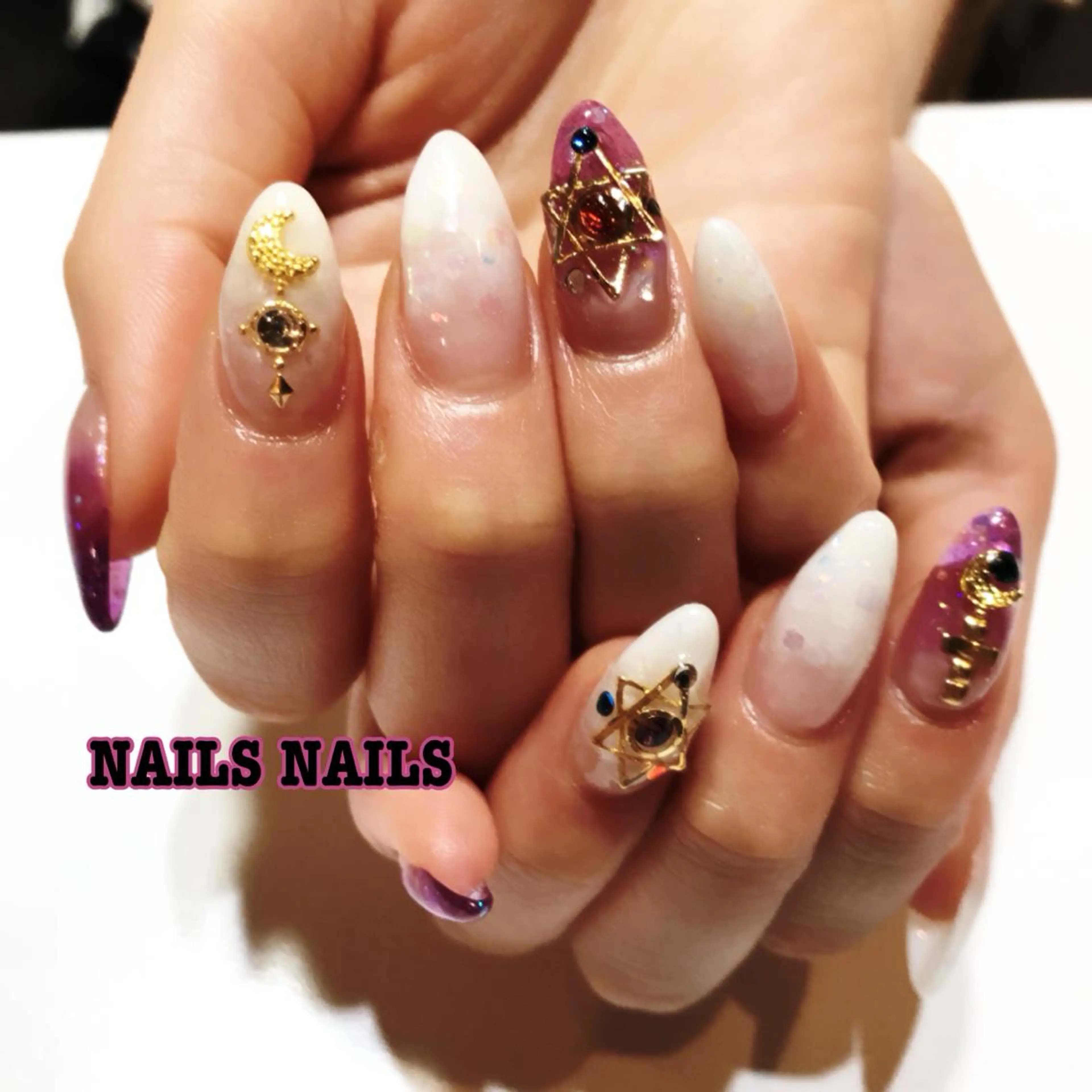ネイル アートネイル ラメ(グリッター) ラメグラデーション スカルプネイル ショートネイル NAILSNAILS ERIKAのネイルデザイン