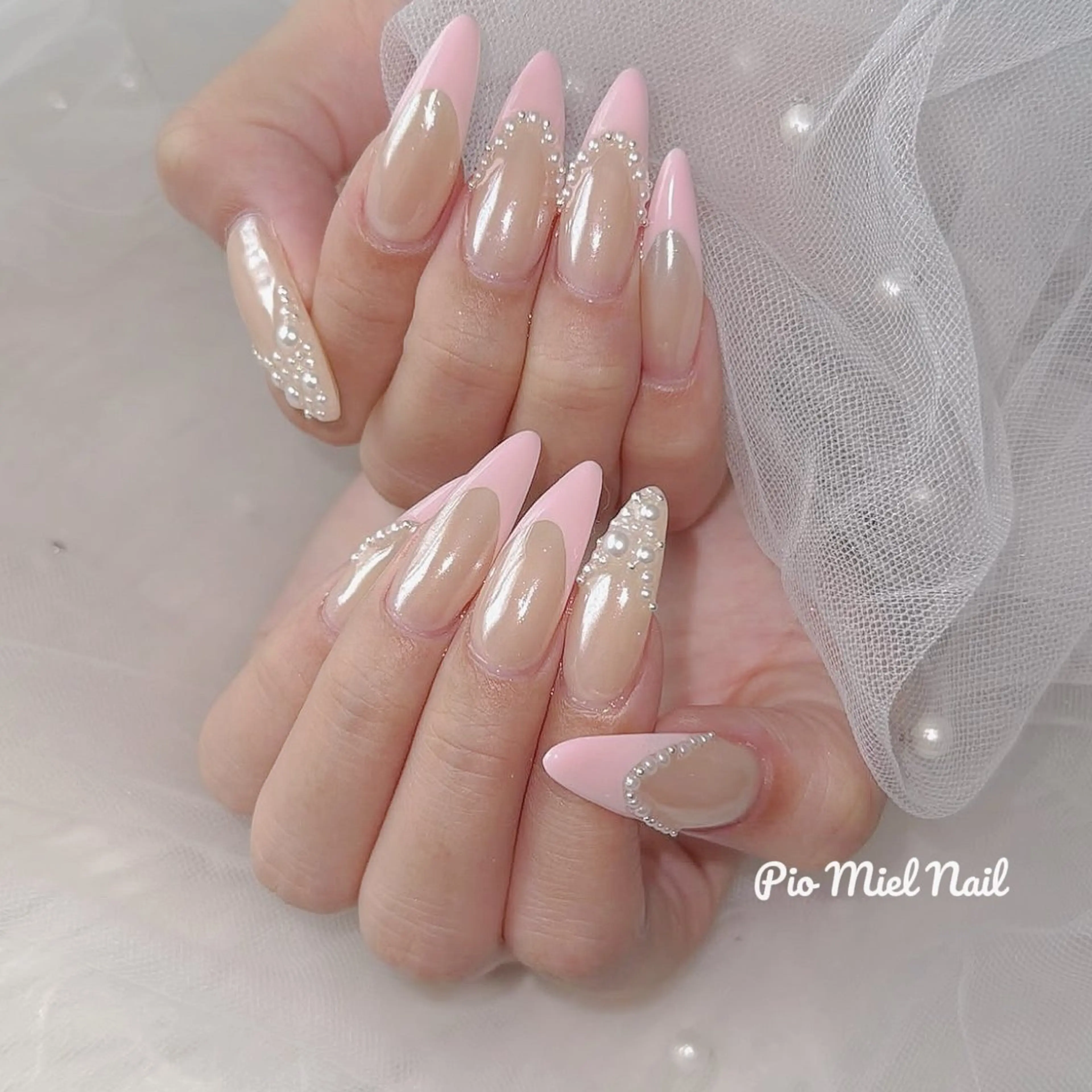 セミロング ハンドネイル Pio Mielのネイルデザイン