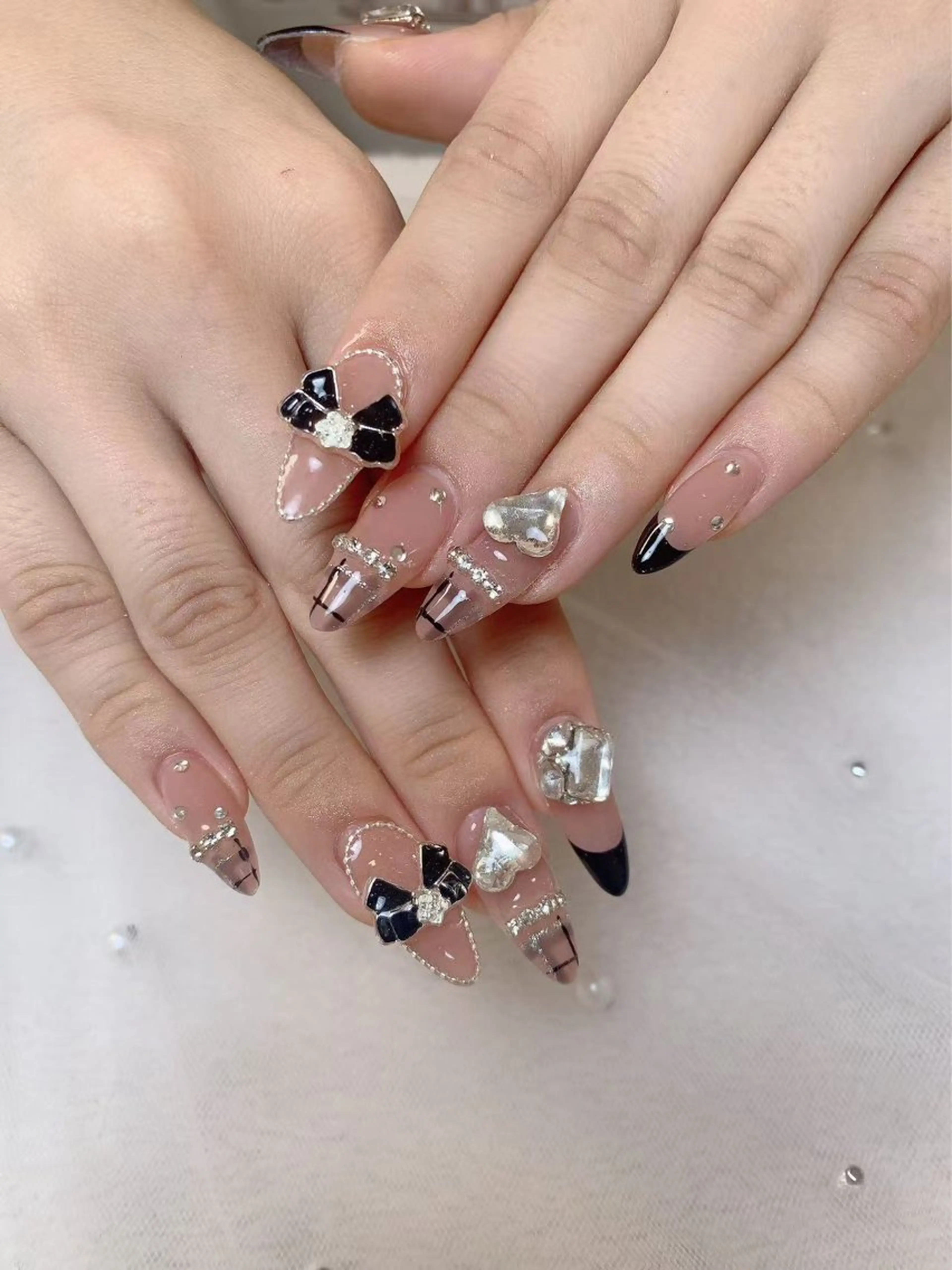 ネイル 持ち込み Amina nail salonのネイルデザイン