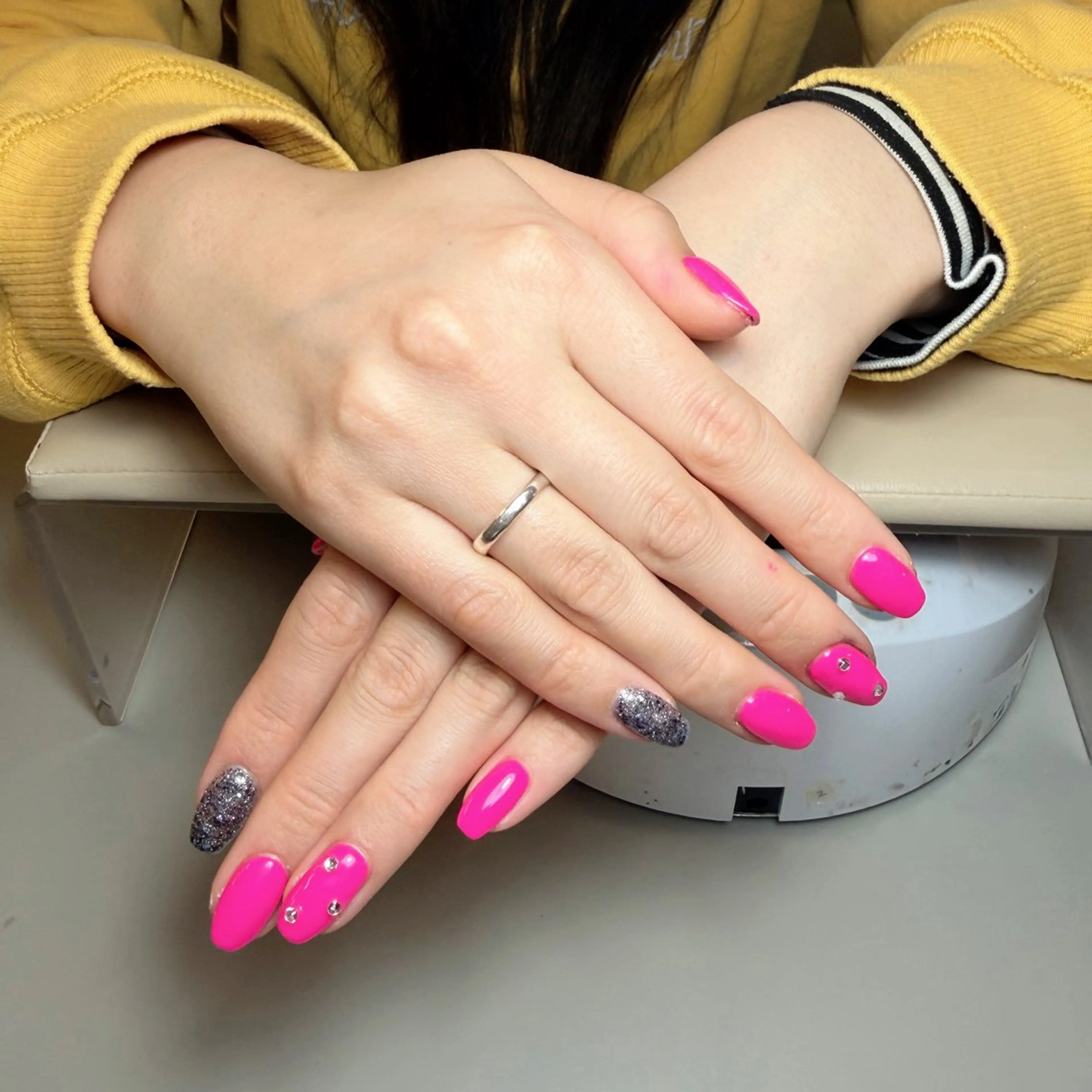 ネイル グラデーション ラメ(グリッター) ワンカラーネイル ピンク Luana / ayanaのネイルデザイン