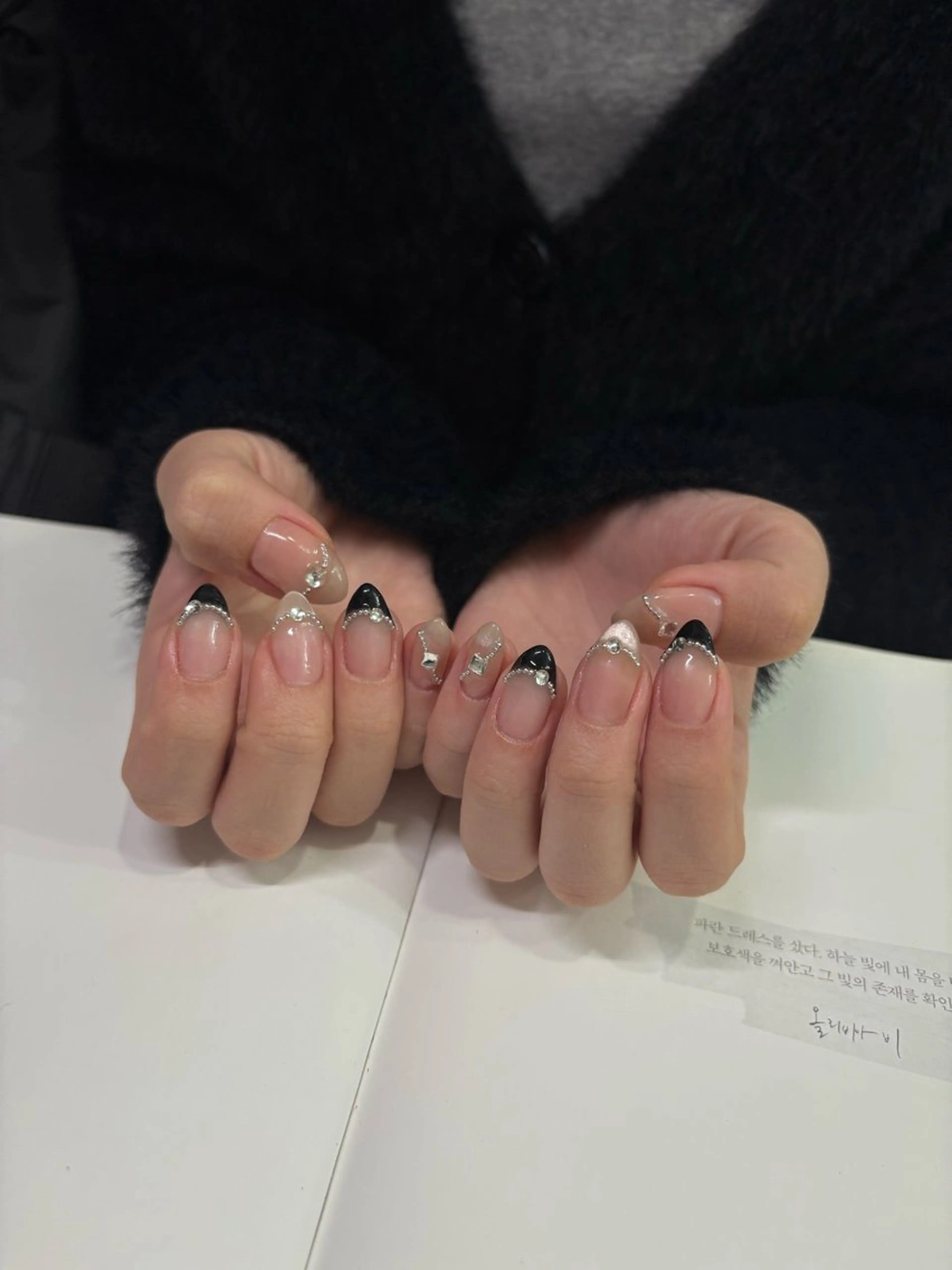 ネイル ハンドネイル ネイルズシャトン🪡 ネイリスト齊藤のネイルデザイン