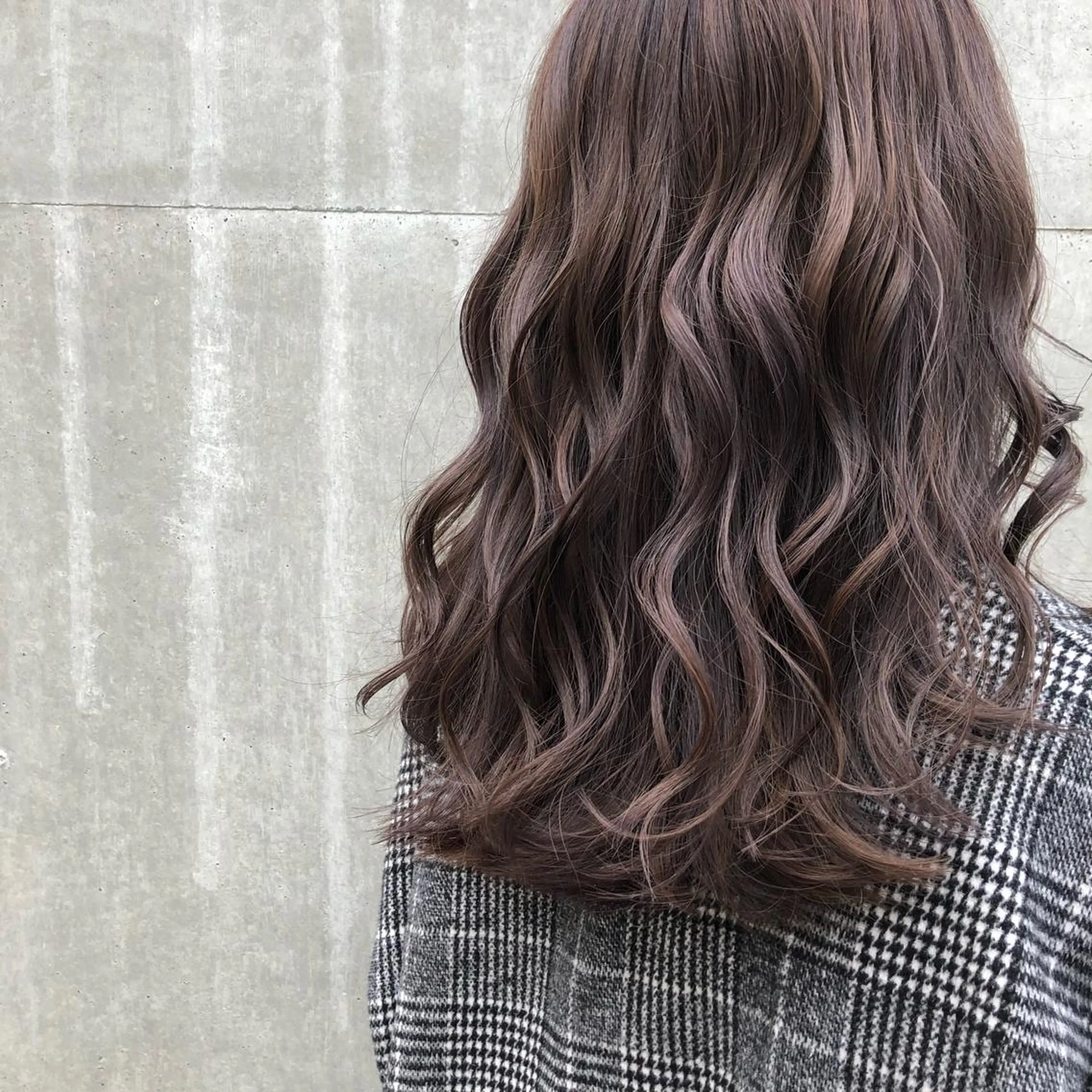 セミロング テラダ ココロのヘアスタイル