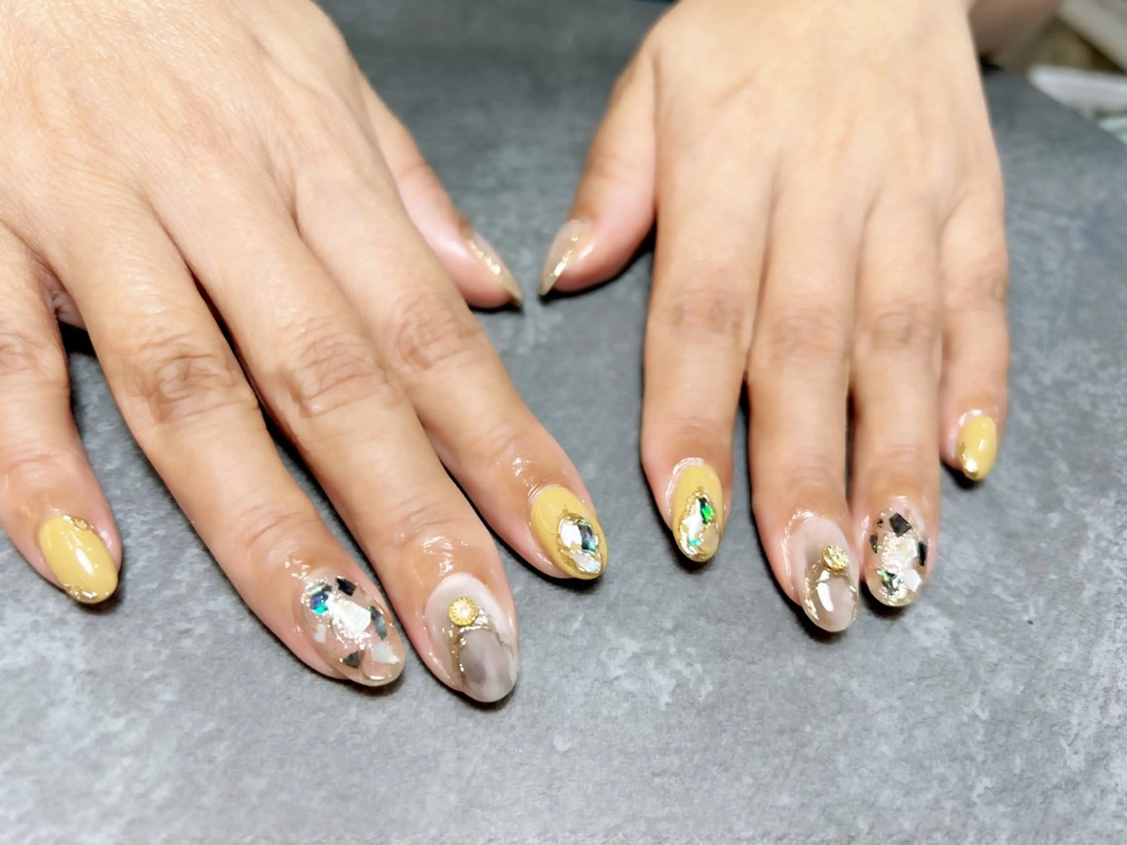 ネイル ハンドネイル nailsalon ViViのネイルデザイン