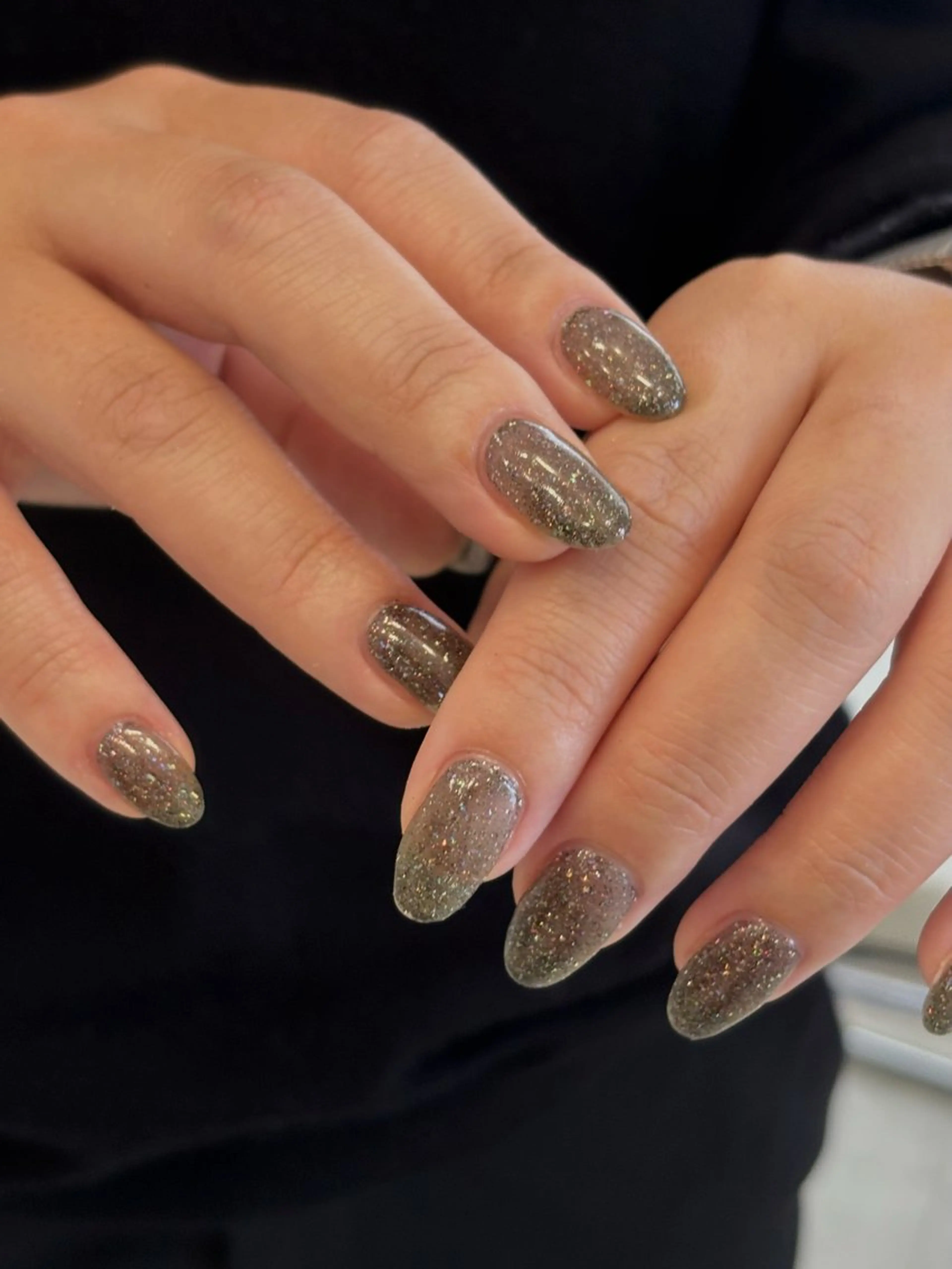 ネイル フラッシュネイル ハンドネイル une／YUKINA 🫧大人nuanceのネイルデザイン