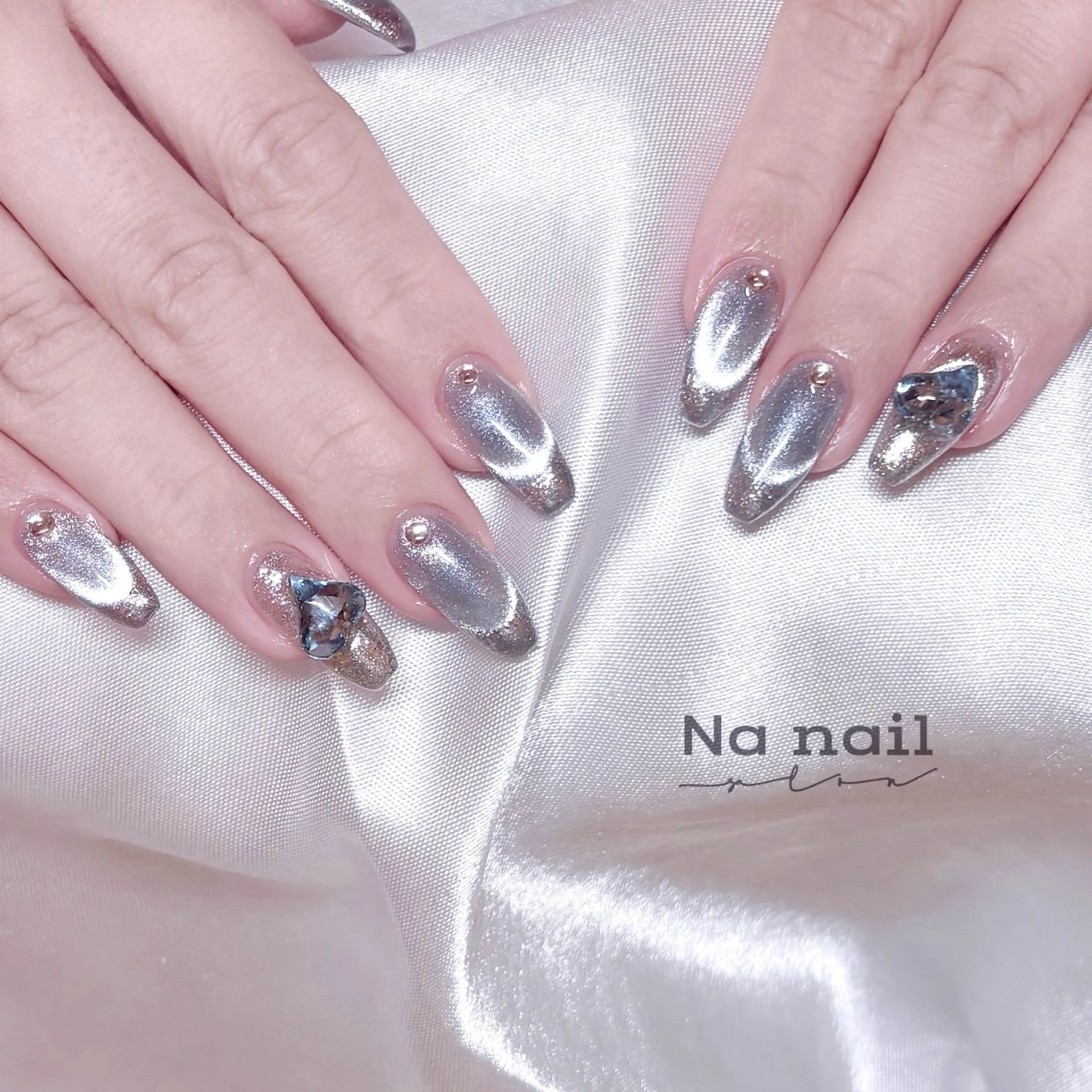 ネイル フレンチネイル マグネットネイル ストーンネイル ハンドネイル Anna nailのネイルデザイン