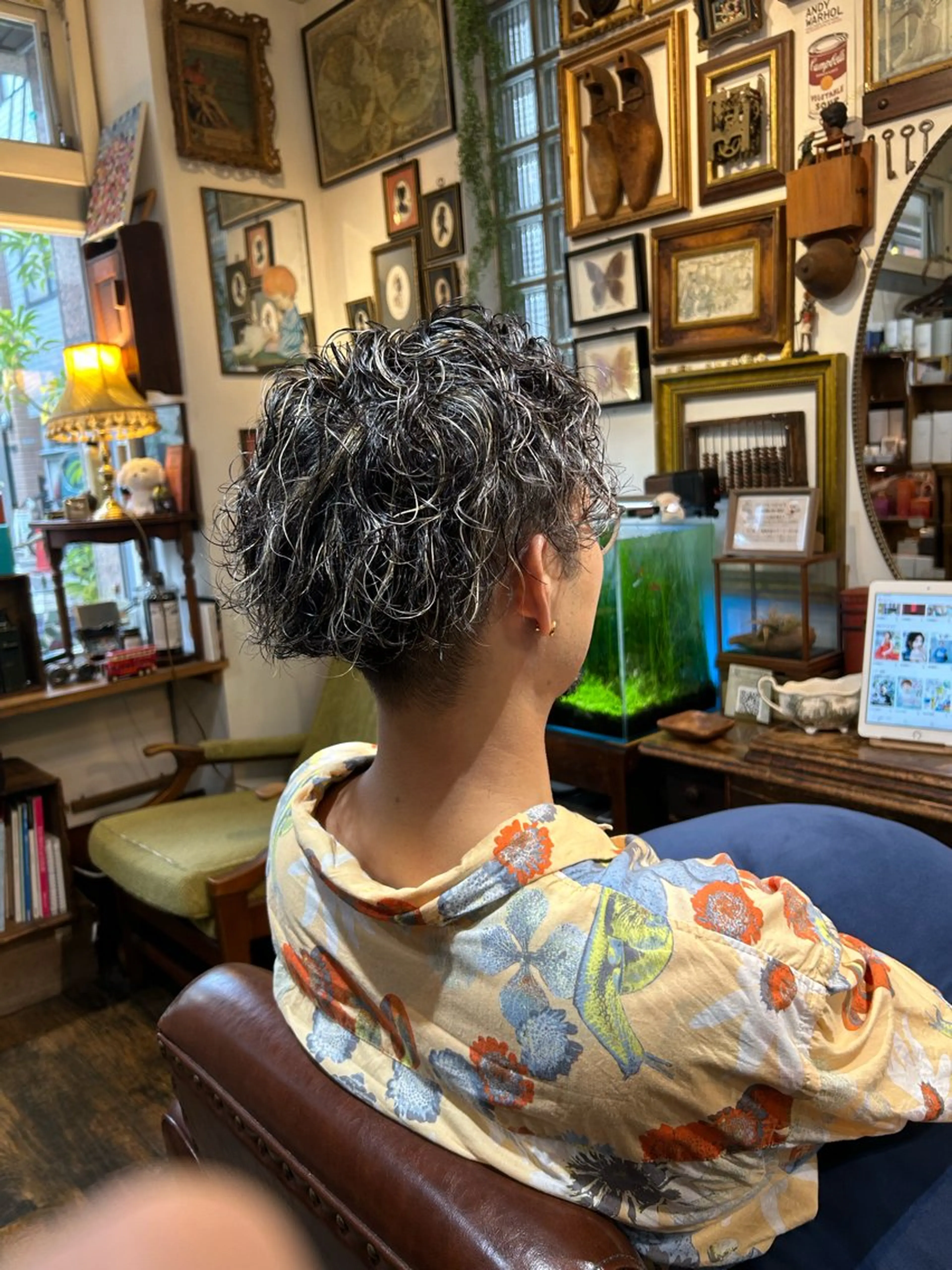 カラー メンズ メンズブリーチ メンズハイライト ブリーチ 抜きっぱなしブロンド ハイライトカラー カット ヘアカラー ヘッドスパ BRITS 渡辺 菜々子のヘアスタイル