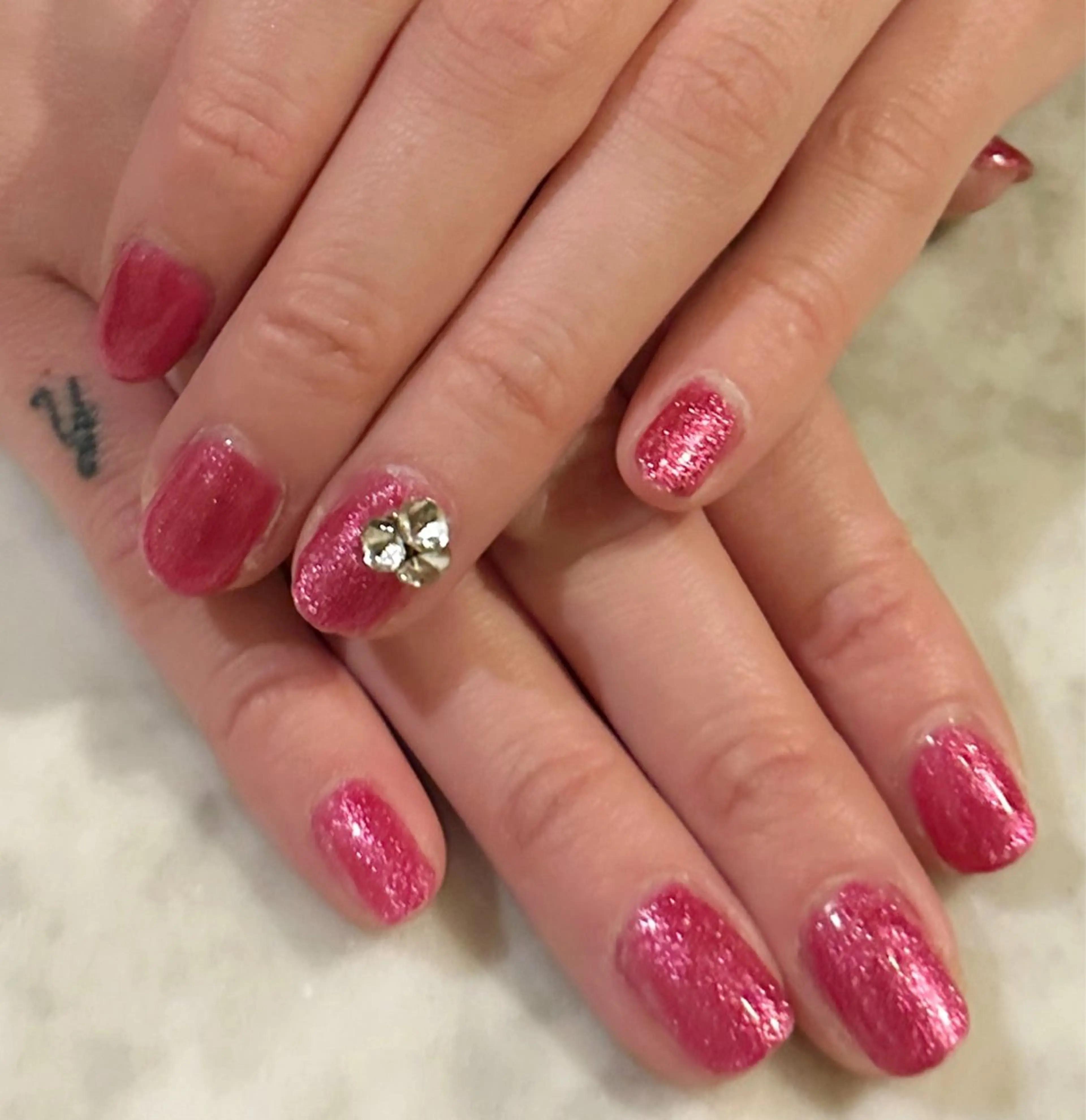 🖤✨自爪ワンカラージェルネイル・ラメ✨🖤(オフ有無)✨ One color, glitter gel nailsの写真