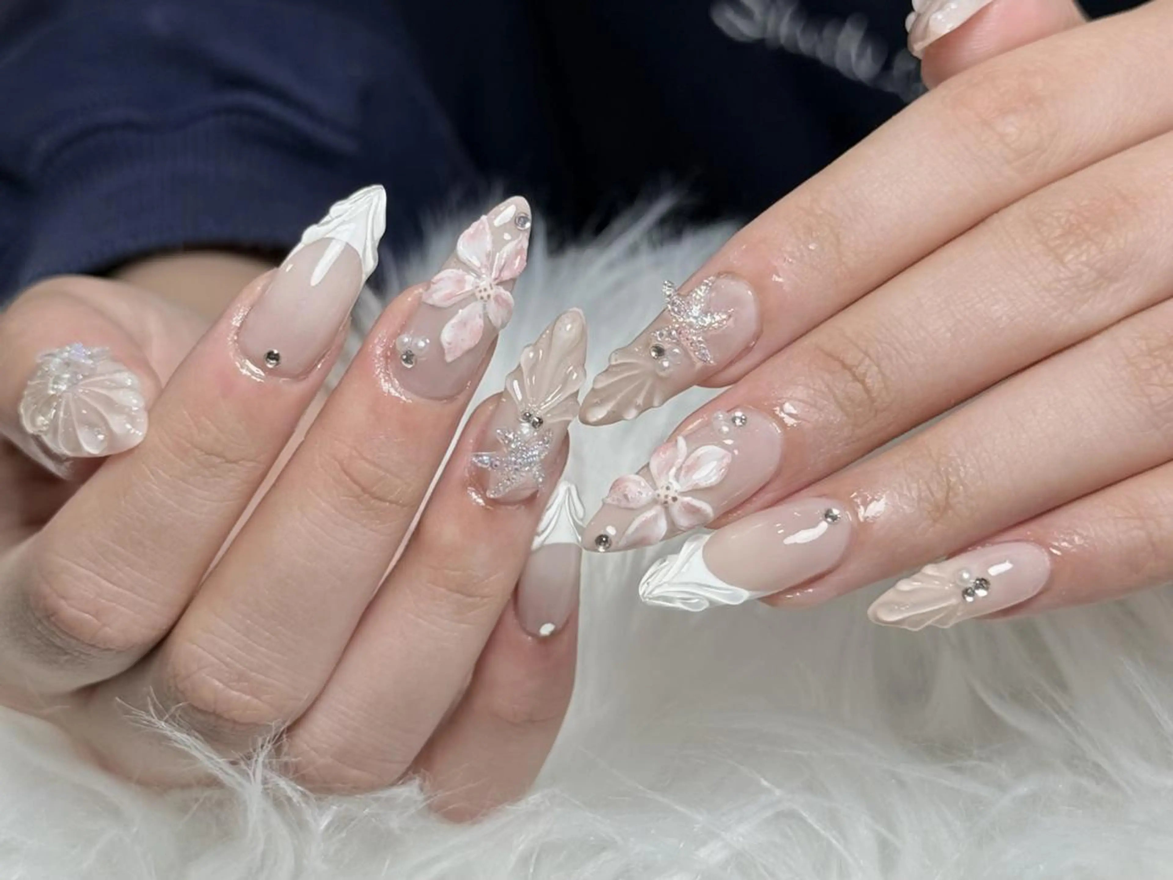 ネイル 長さ出し グラデーション 卒業式 キラキラネイル マグネットネイル ハンドネイル Yuu🎀 Belle Nailのネイルデザイン