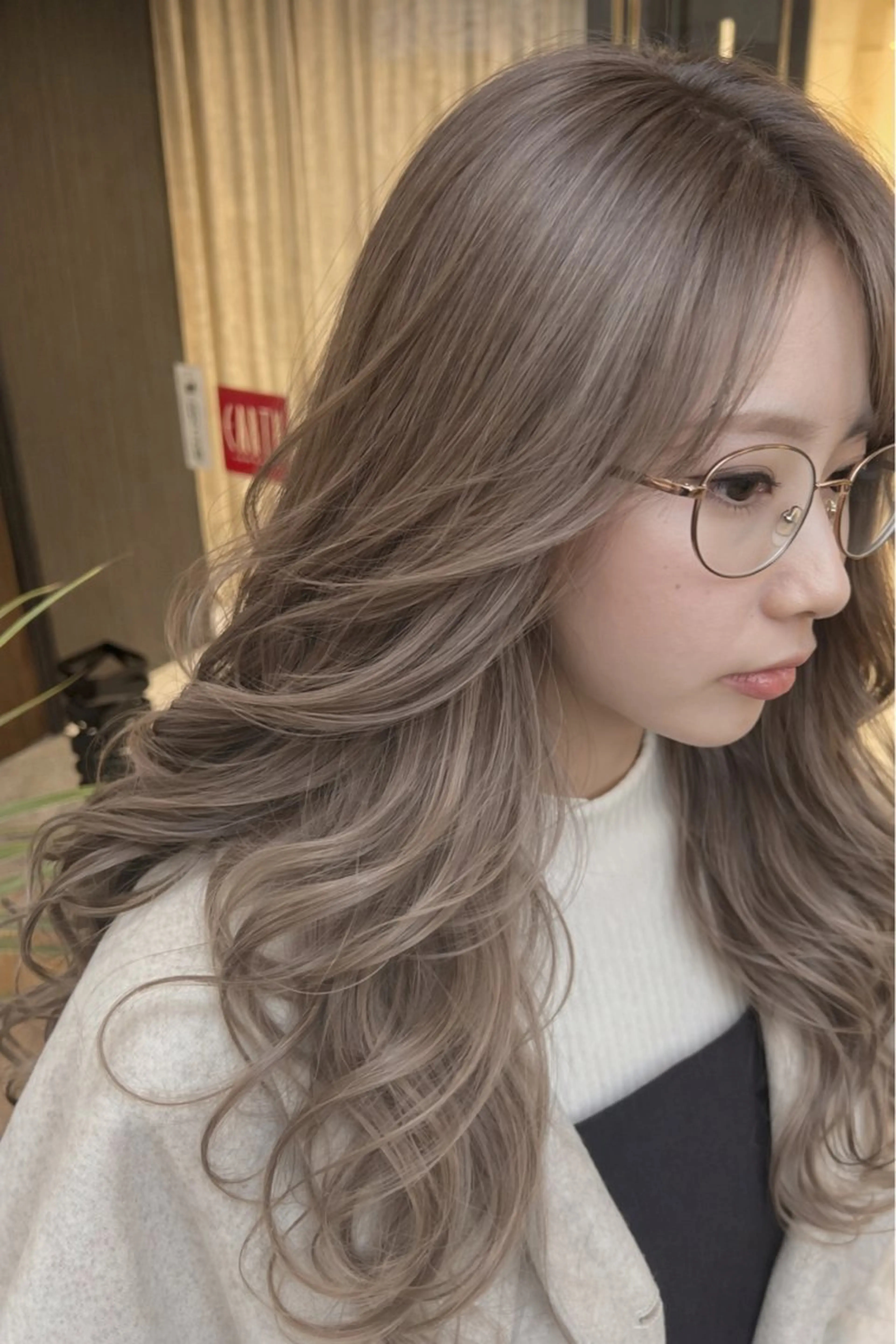 カラー 透明感のある艶髪なら 矢場町駅4番出口すぐのヘアスタイル