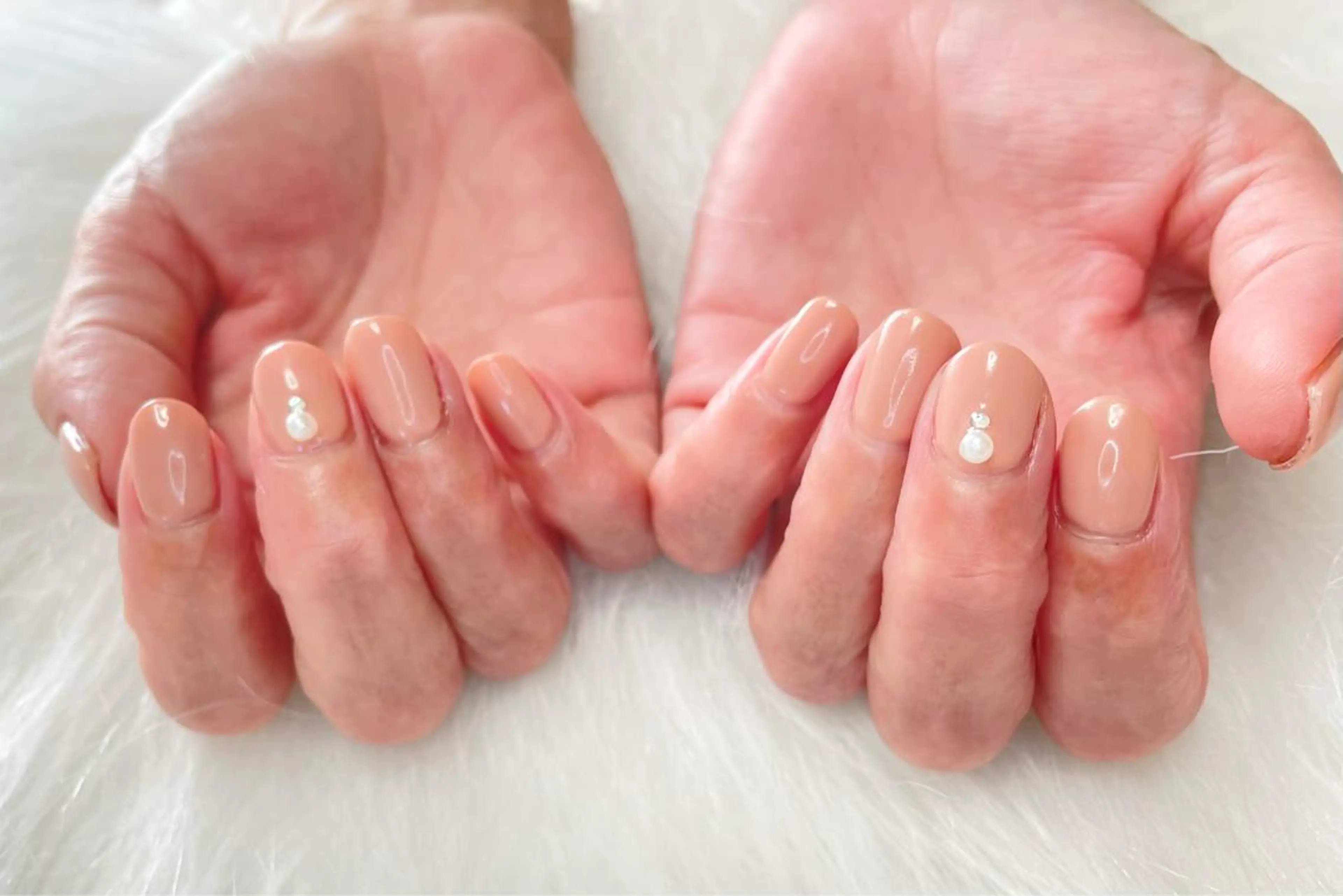 ネイル 23時まで❤︎韓国、 ワンホンネイルのネイルデザイン