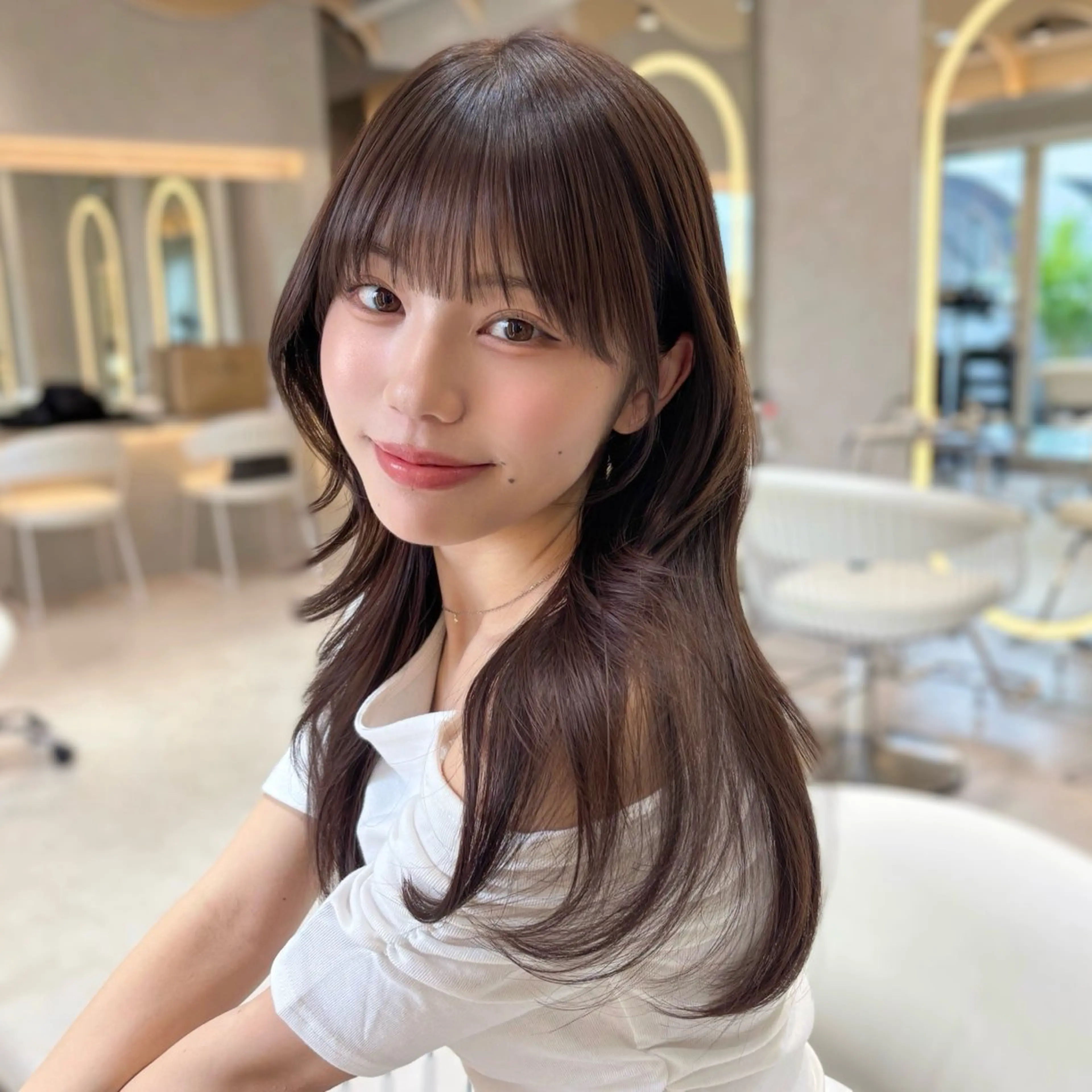 ロング カラー 顔周りカット レイヤーカット 小顔カット カット ヘアカラー トリートメント 韓国レイヤー🇰🇷 /縮毛矯正💎/月音のヘアスタイル