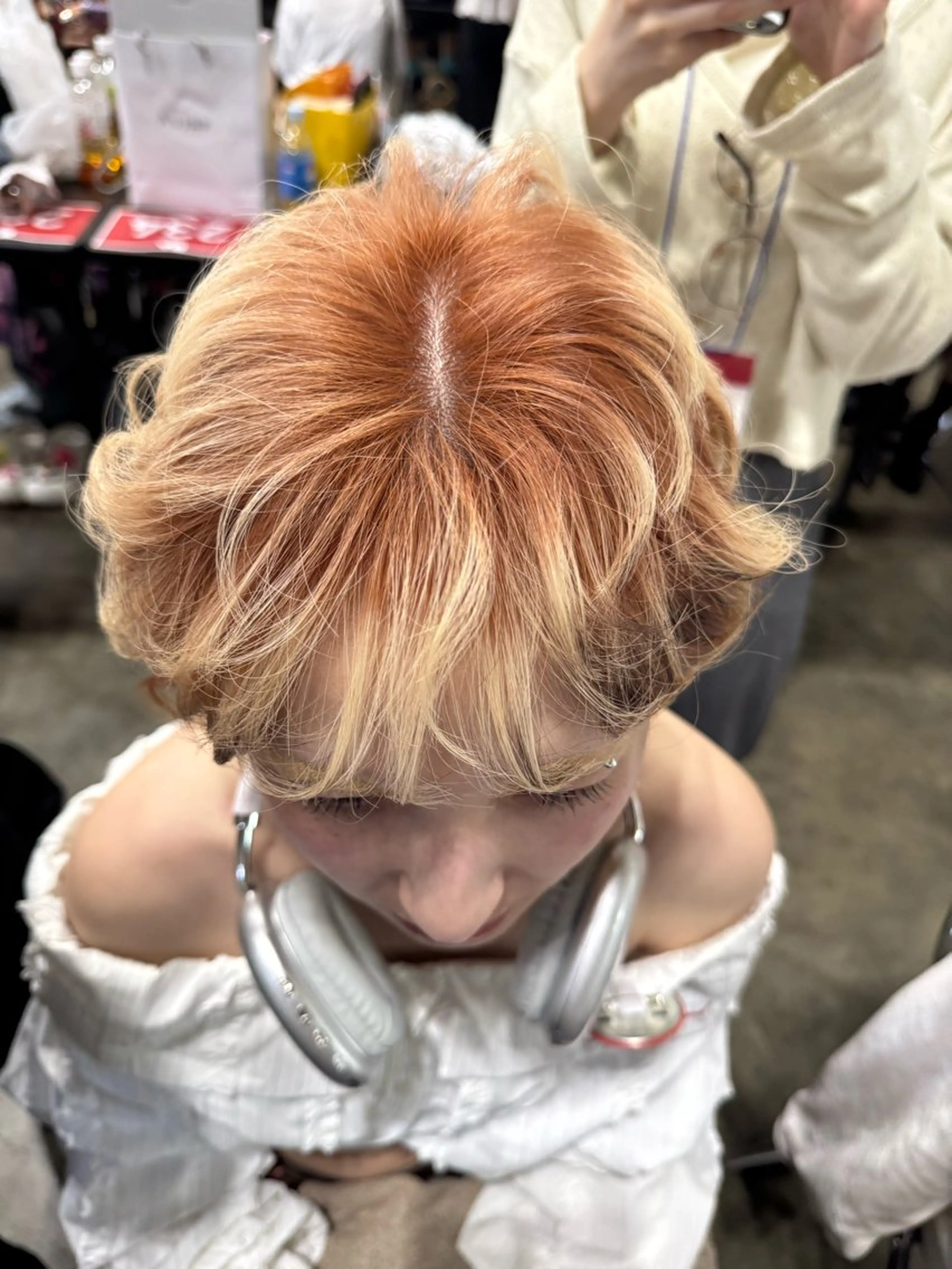 ショート カラー ブリーチ オレンジ 咲良 / allum 鈴鹿のヘアスタイル