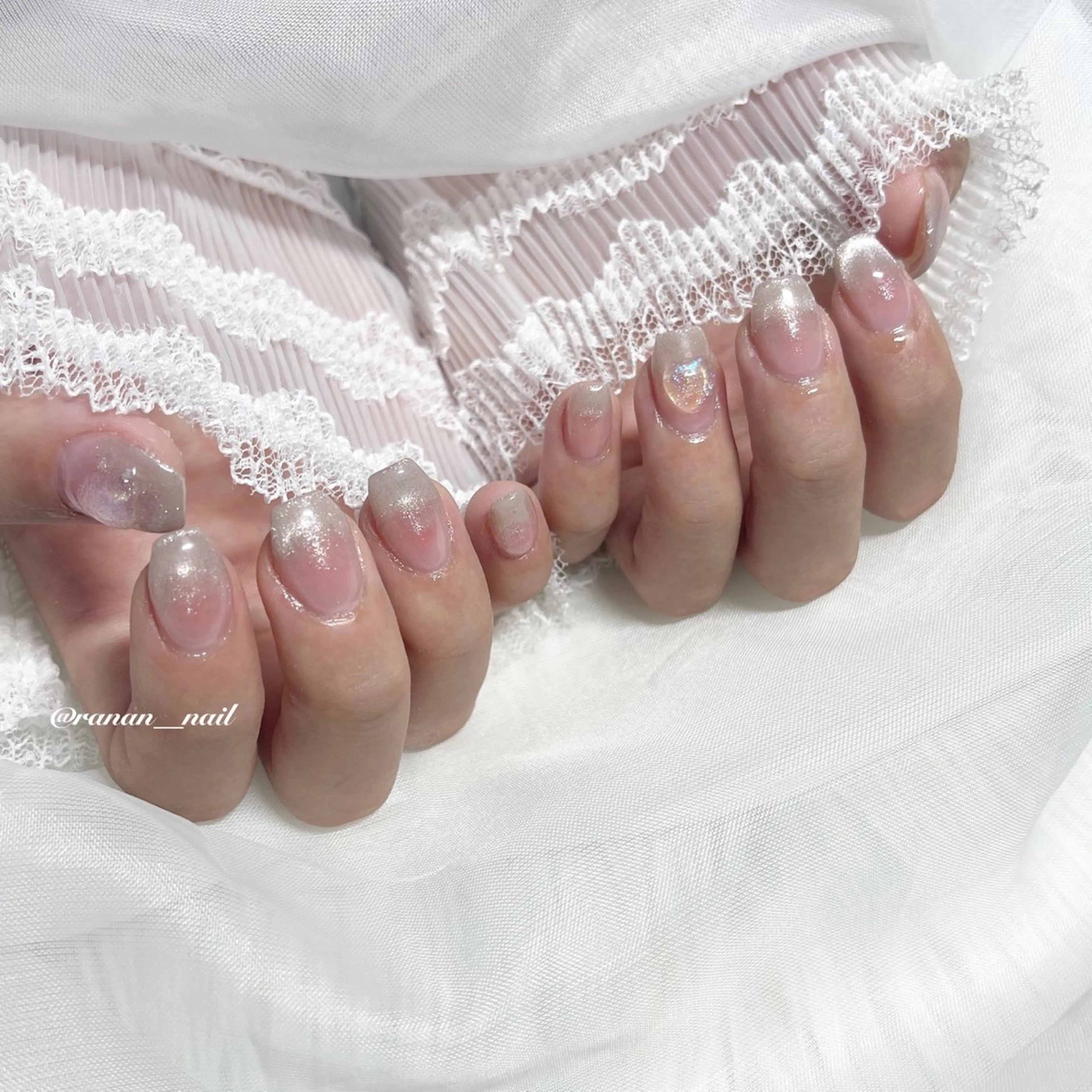 ネイル 𝓇𝒶𝓃𝒶𝓃 𝓃𝒶𝒾𝓁のネイルデザイン