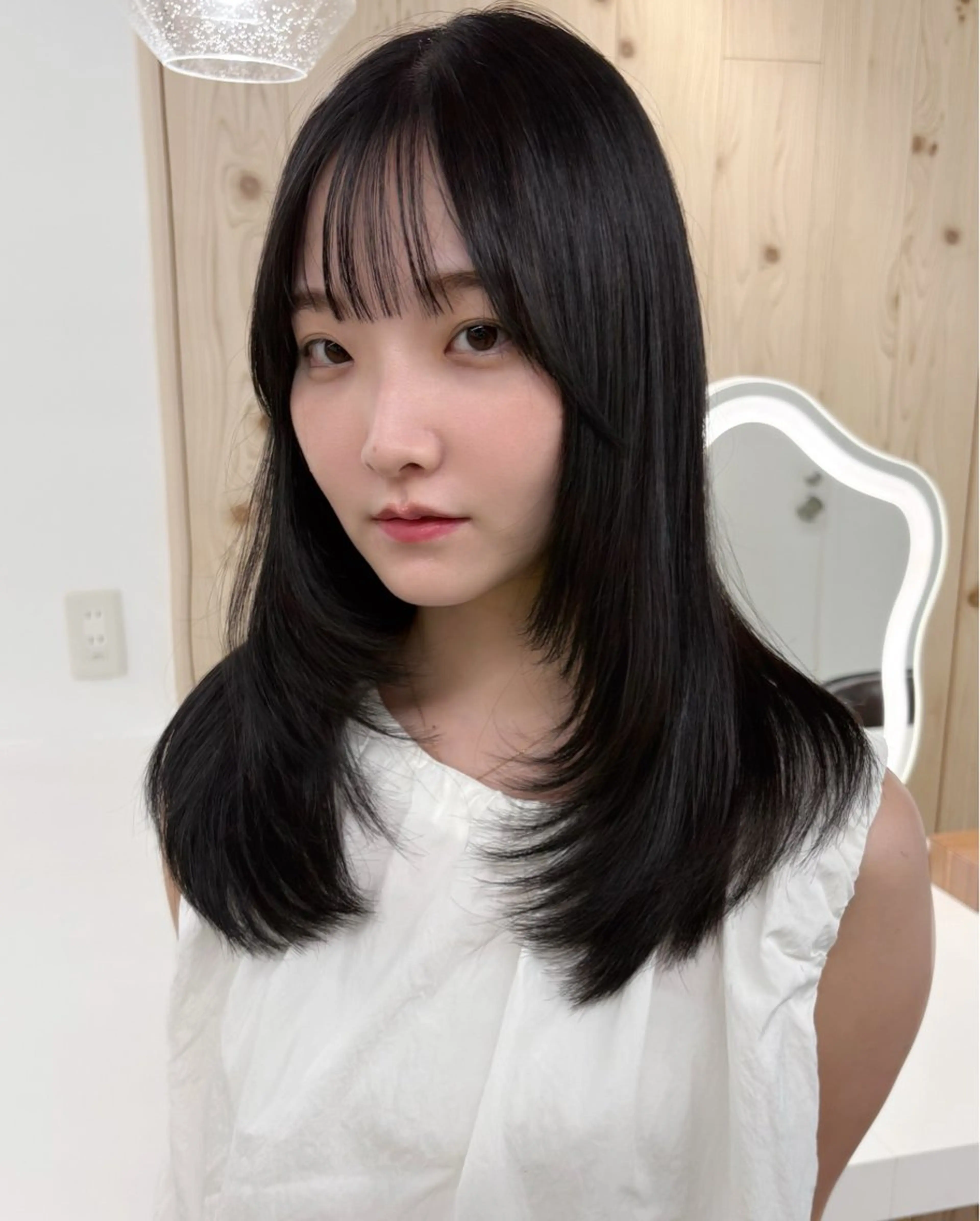 セミロング カラー カット ヘアカラー トリートメント ヘアセット 新宿/韓国ヘア/ 髪質改善ストレートのヘアスタイル