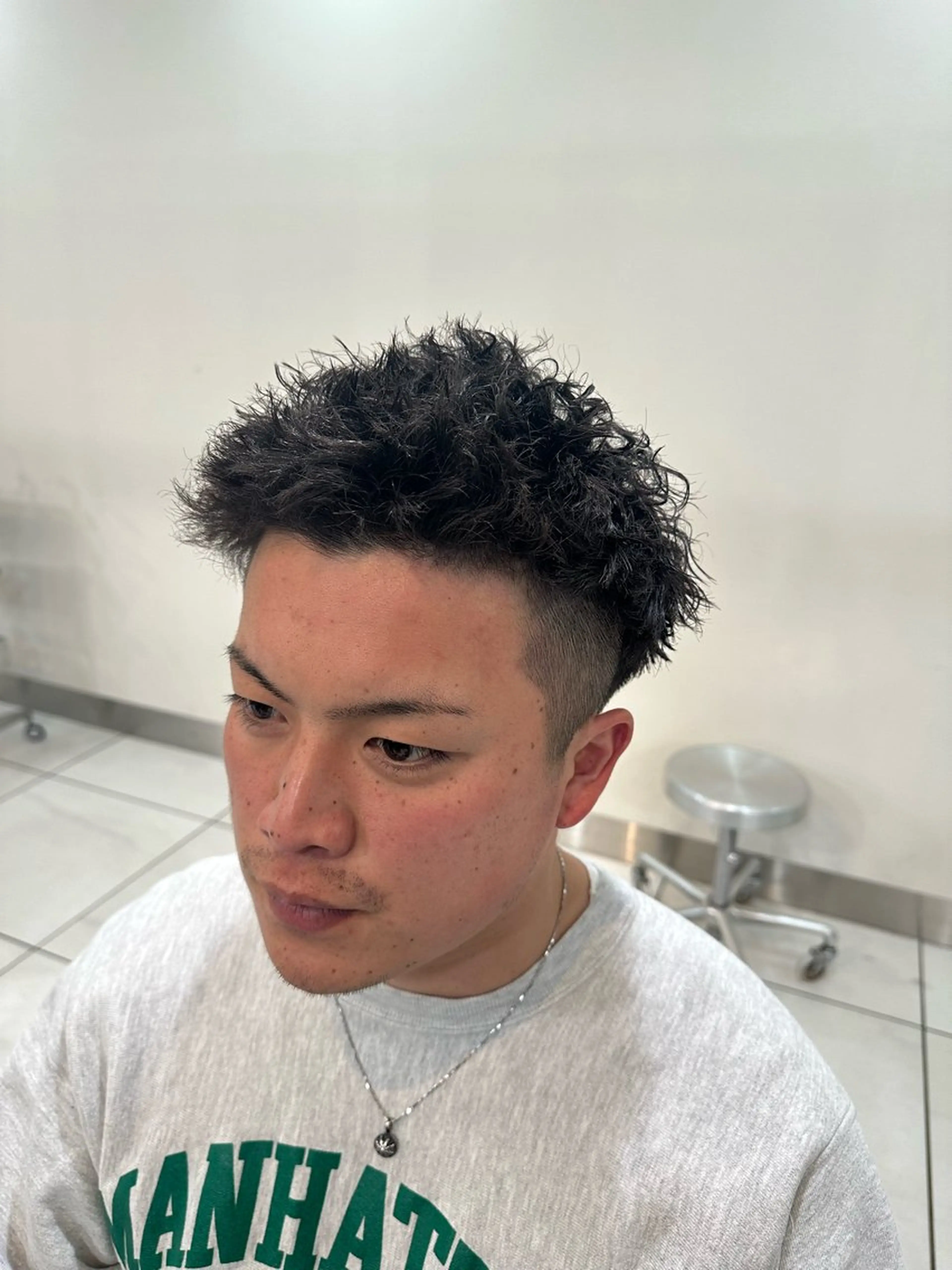 ショート ツイストパーマ ロベック藤が丘所属・柳瀬 柊人のヘアスタイル