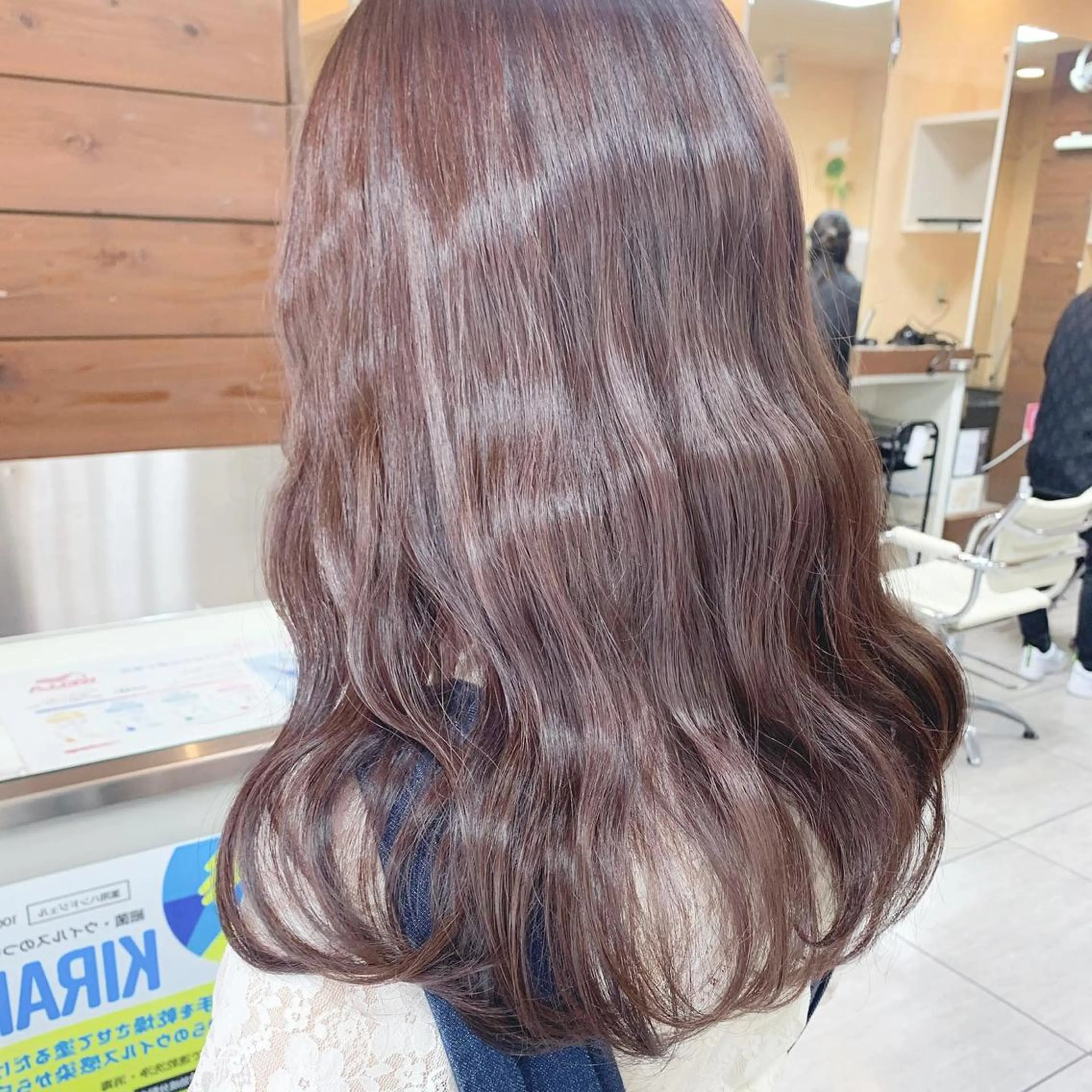 セミロング ヘアカラー 🫧艶髪カラー🫧 森本くるみのヘアスタイル