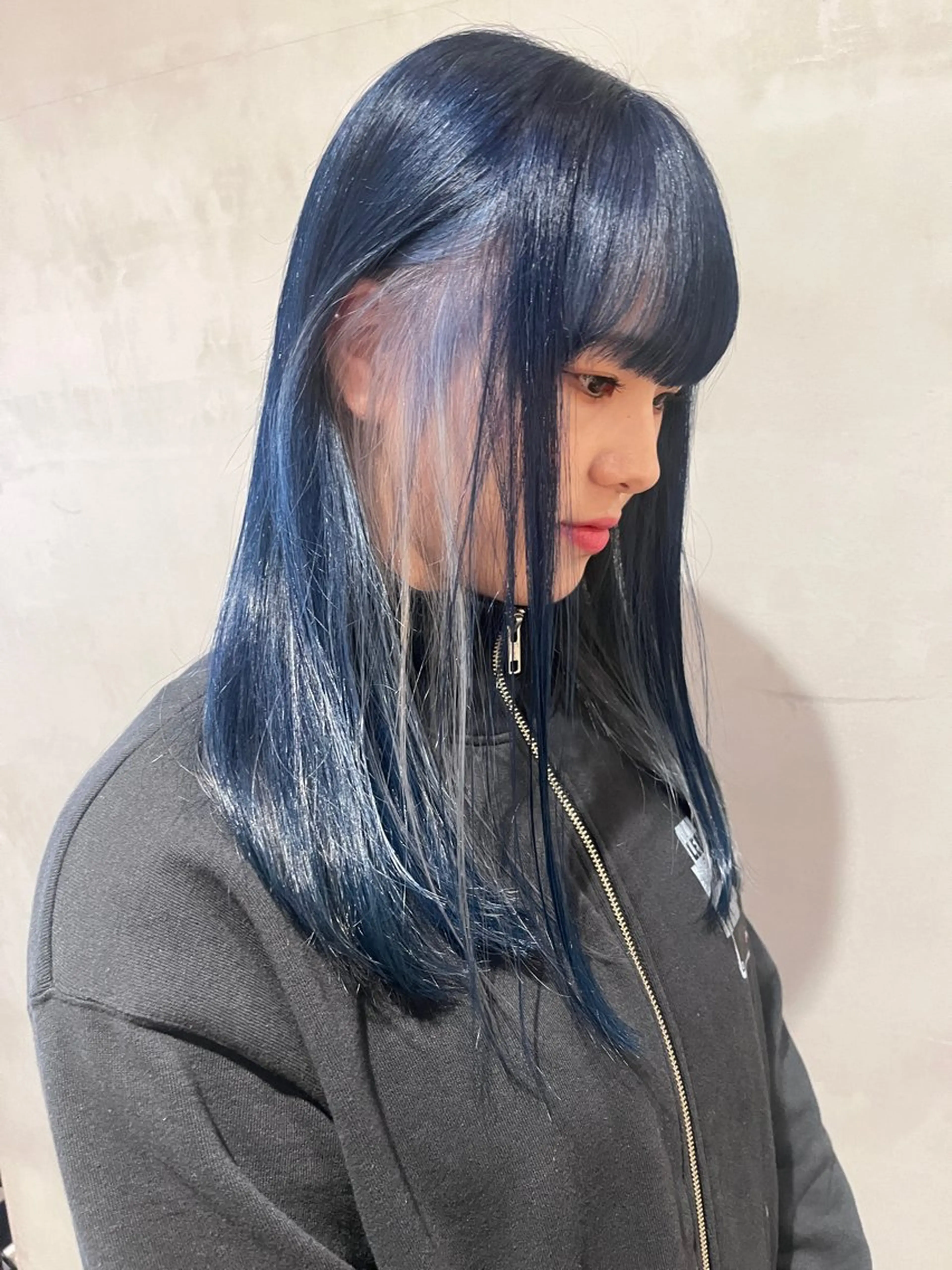 セミロング カラー ブルーカラー シルバー ヘアカラー トリートメント 顔まわり/暖色 可愛い特化🎀ゆうなのヘアスタイル