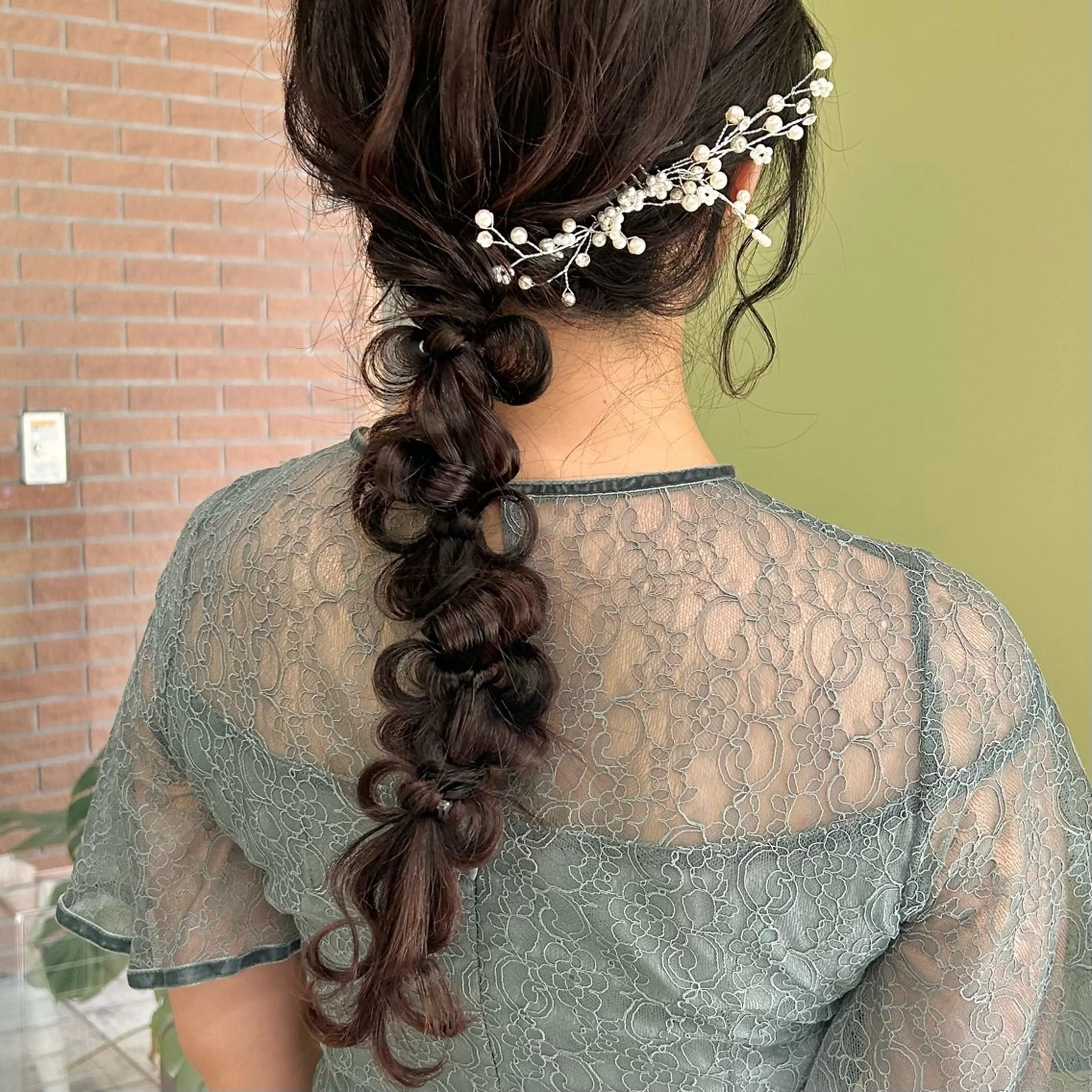 ロング ヘアアレンジ 結婚式・ブライダル くびれヘア 顔周りカット 髪質改善 韓国風ヘア ヘアセット ブリーチなしベージュ /ヘアセット/ミユのヘアスタイル