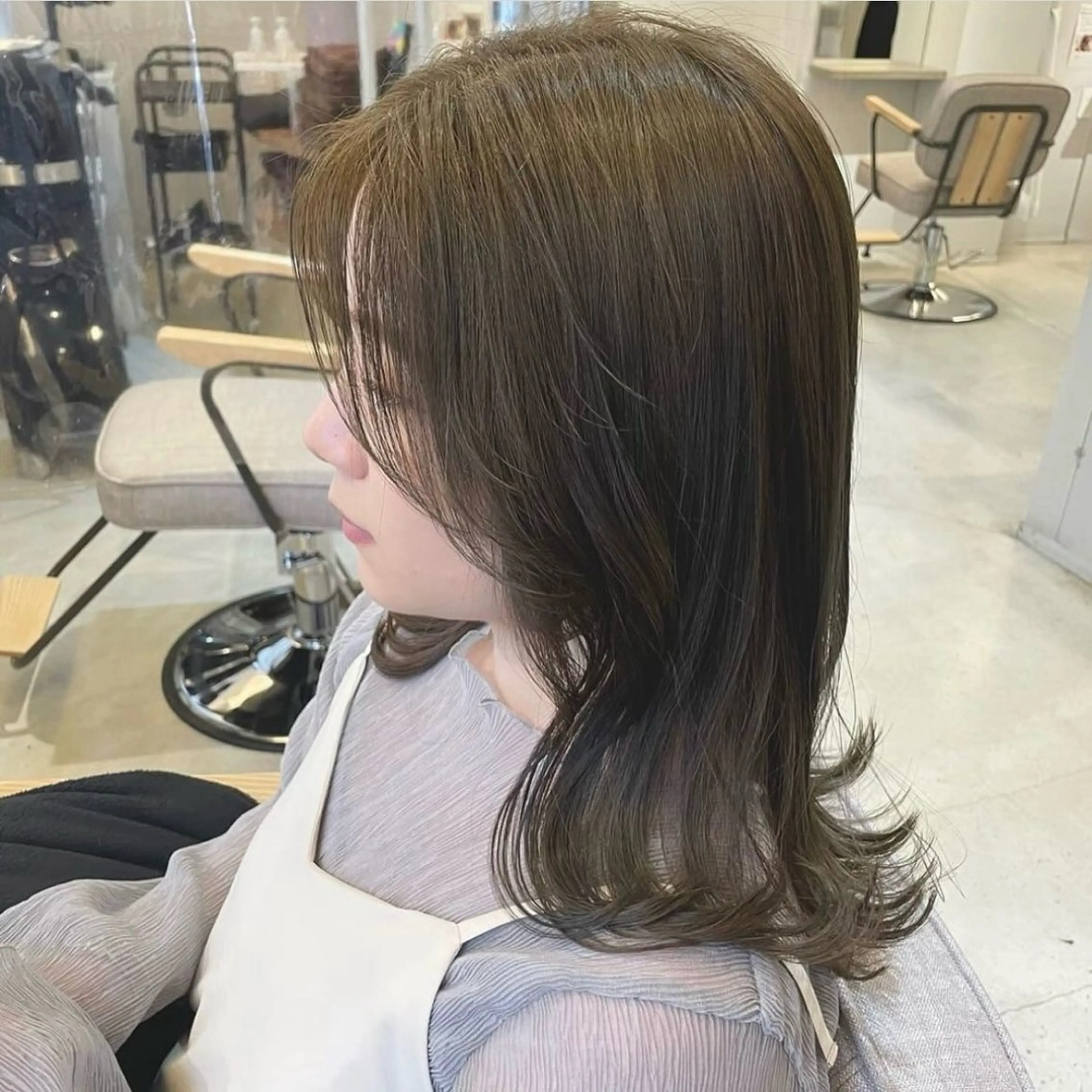 ミディアム 特化✨デザインカラー 白髪染め✨住田緋菜のヘアスタイル