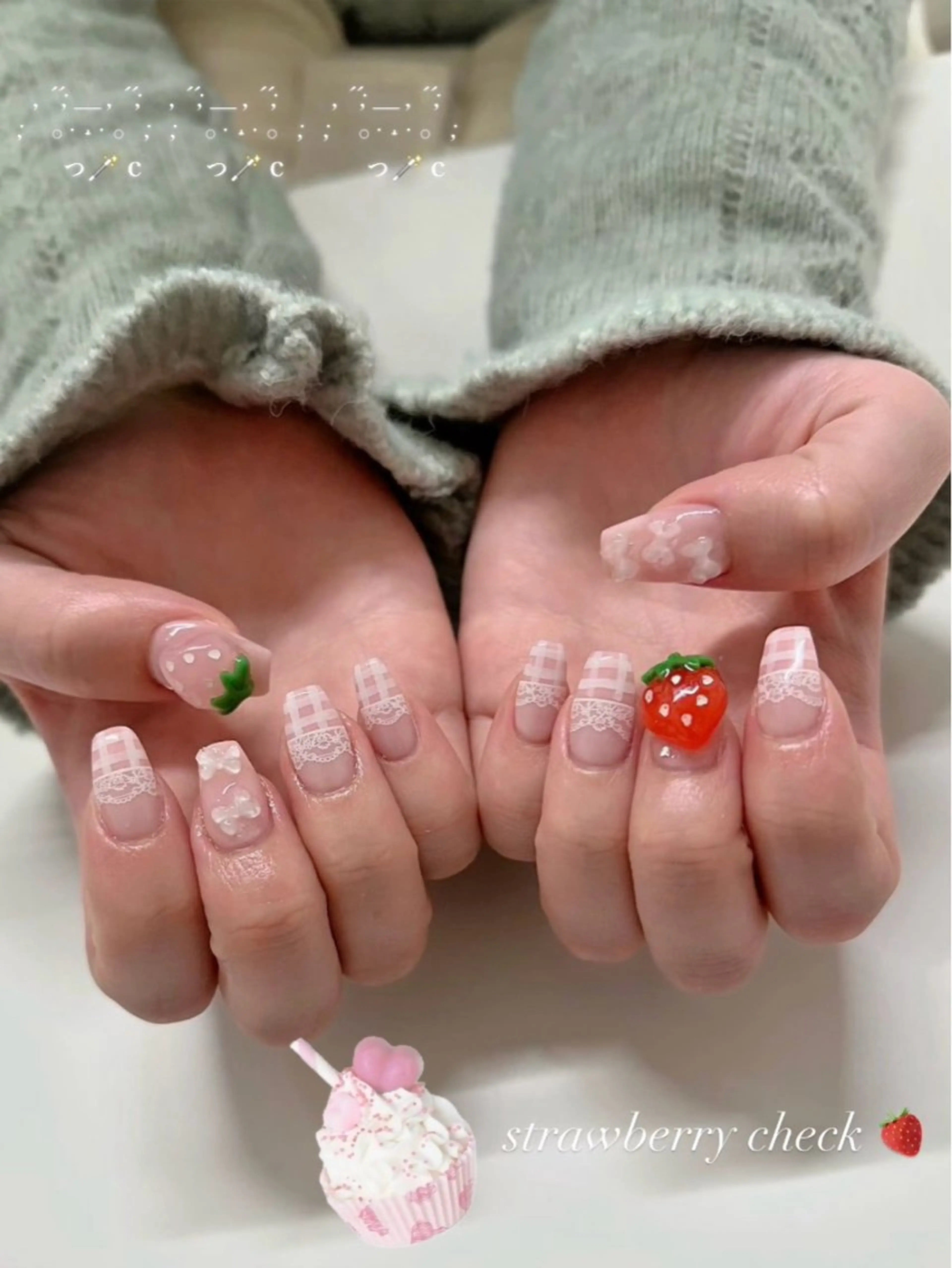 ネイル tsuki🎀ワンホ ン🍒ガーリー🪄のネイルデザイン