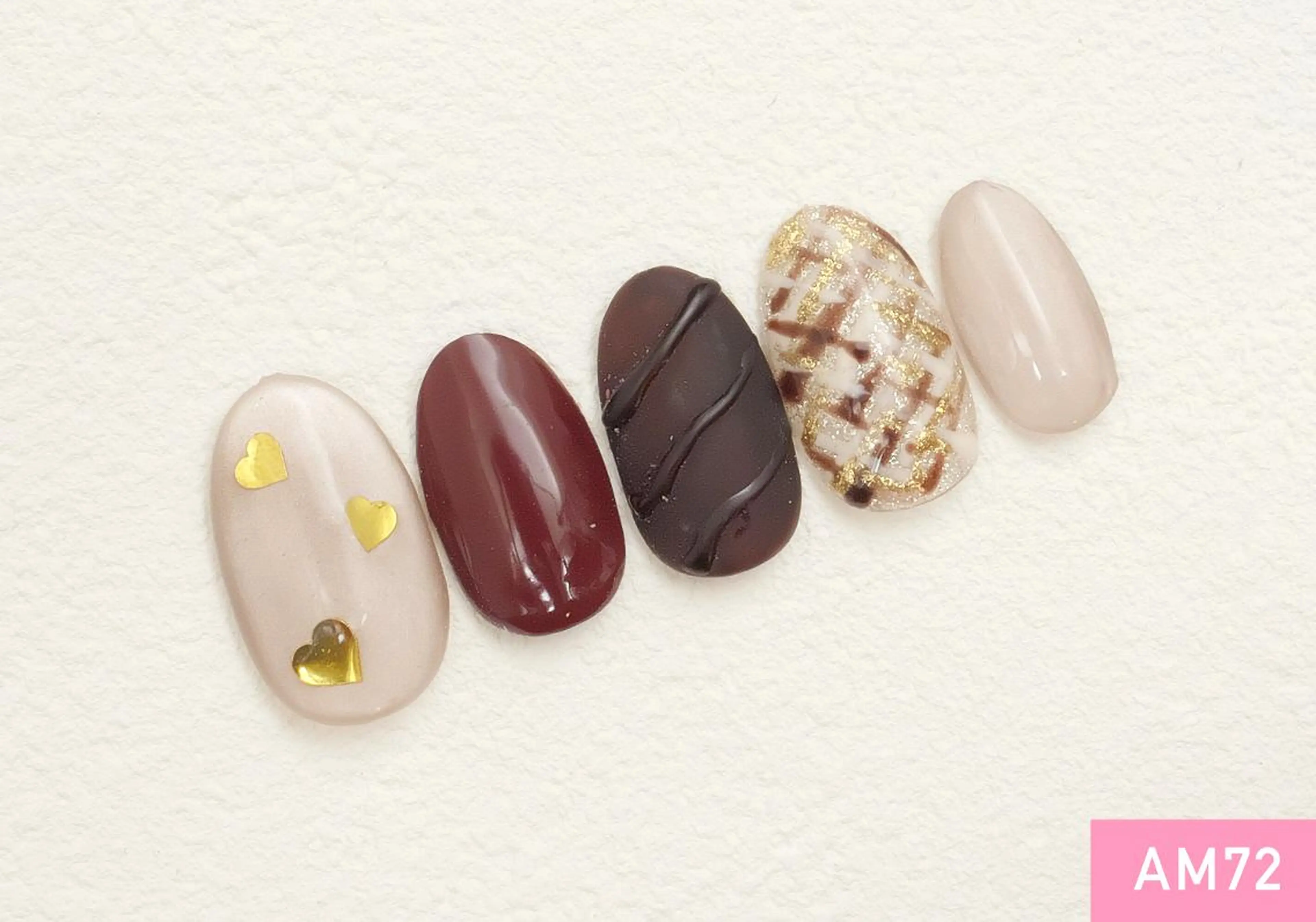 ネイル ゴールド 新橋🫧 Nailのネイルデザイン