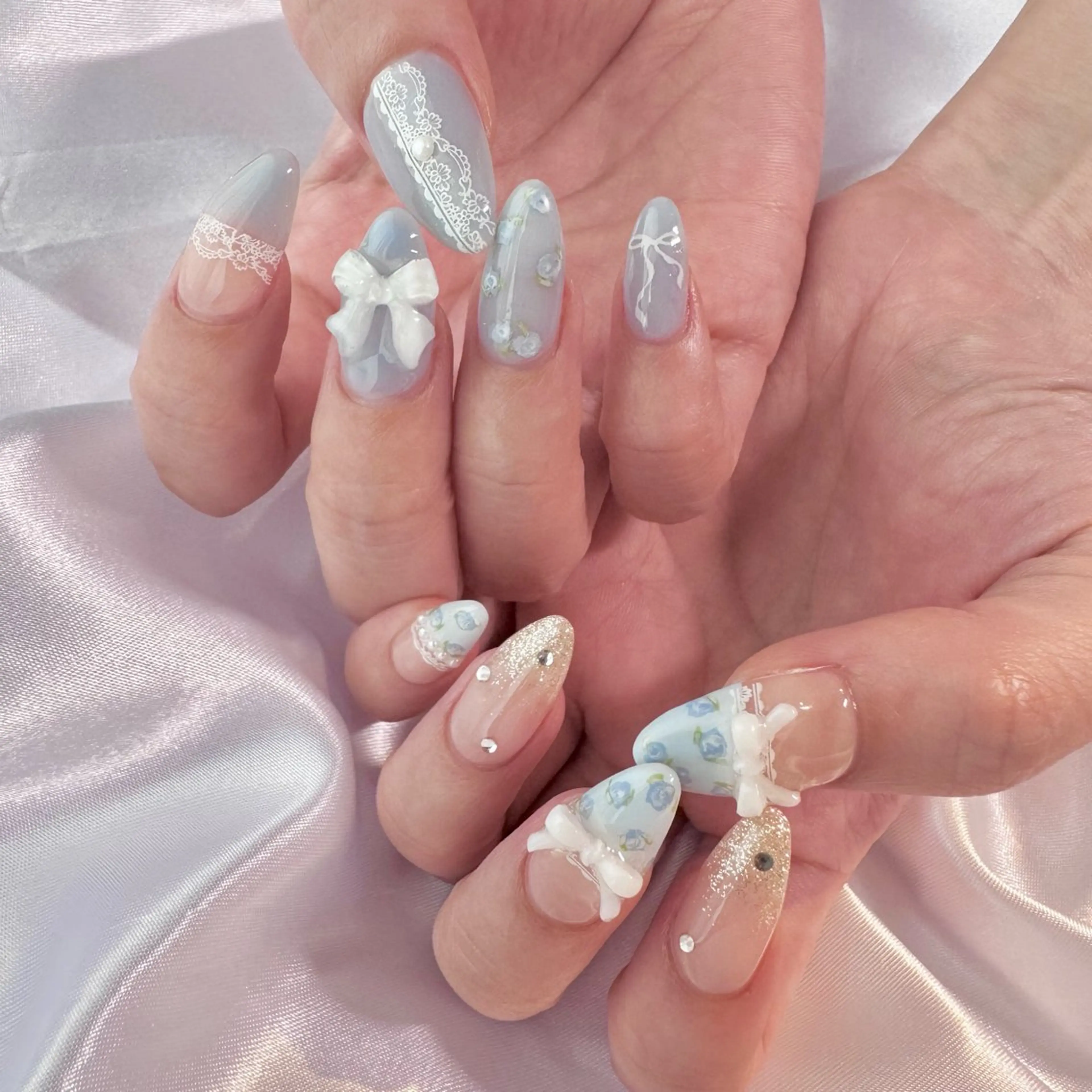 ネイル フレンチネイル ガーリー ハンドネイル nail salon e'mu💐のネイルデザイン